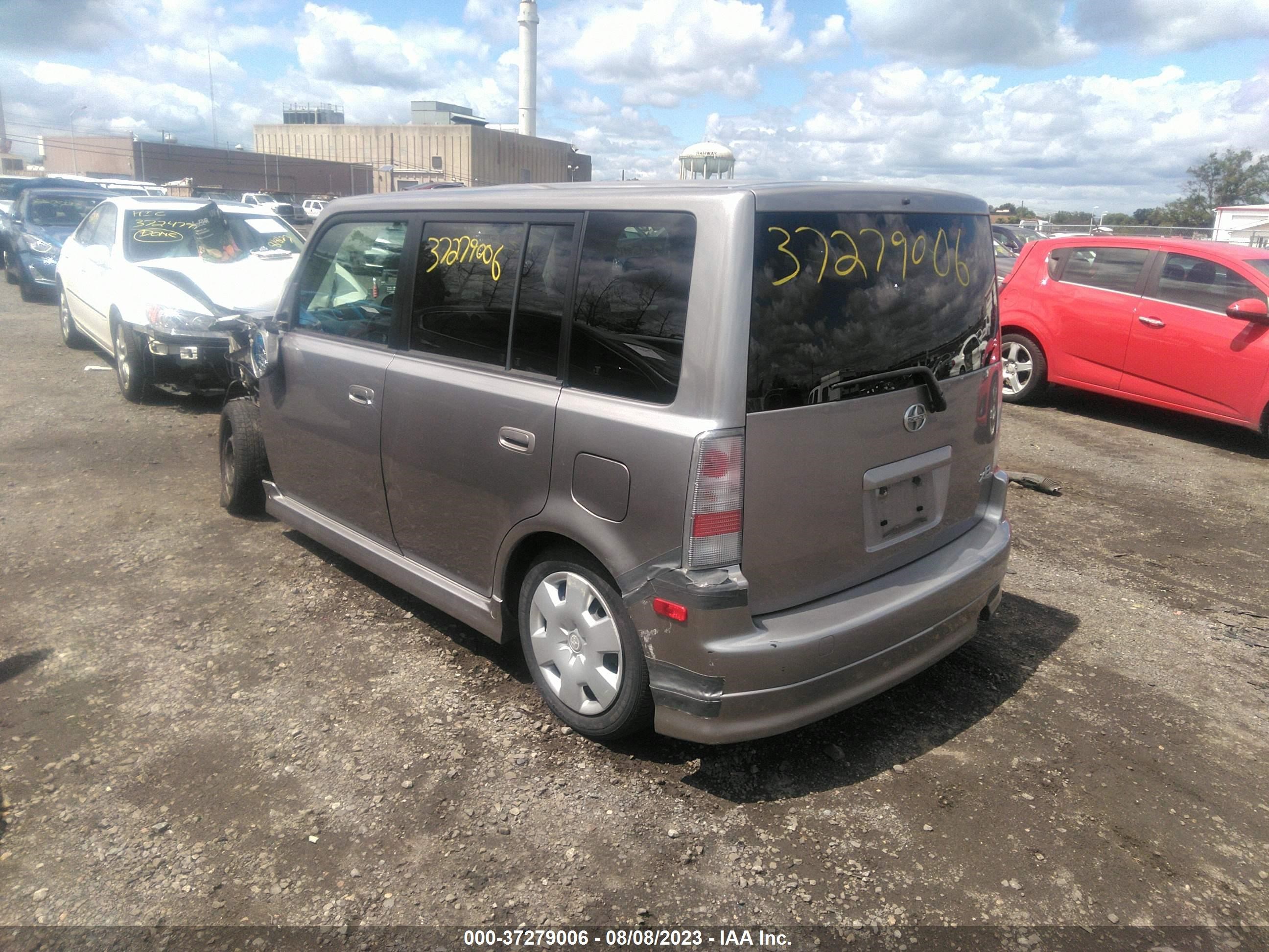 Photo 2 VIN: JTLKT324854008403 - SCION XB 