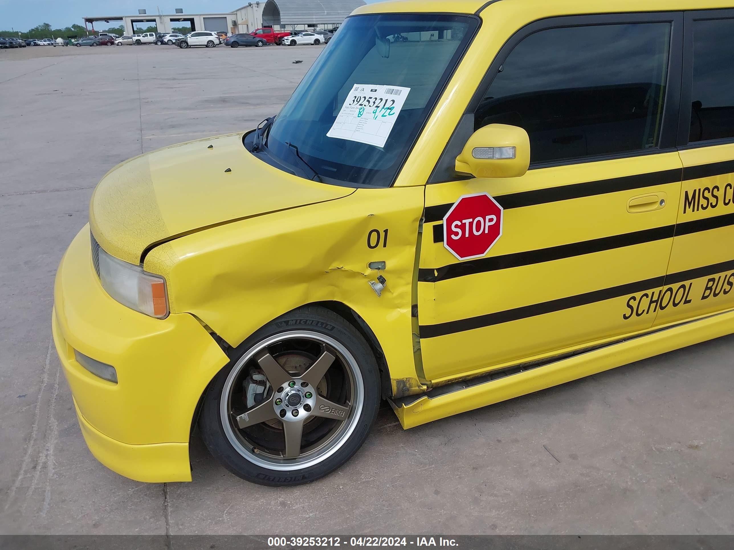 Photo 5 VIN: JTLKT324854015626 - SCION XB 