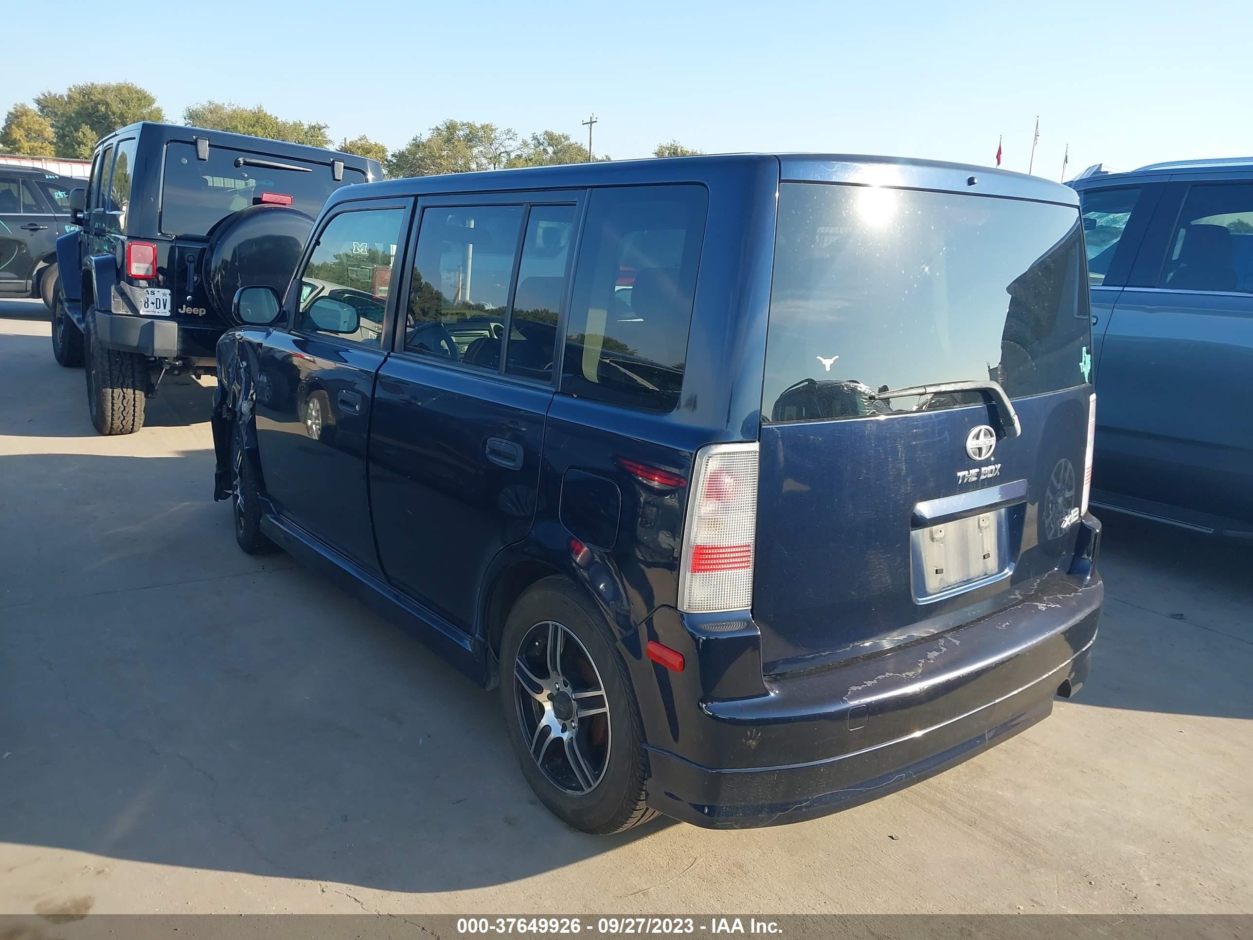 Photo 2 VIN: JTLKT324864034906 - SCION XB 