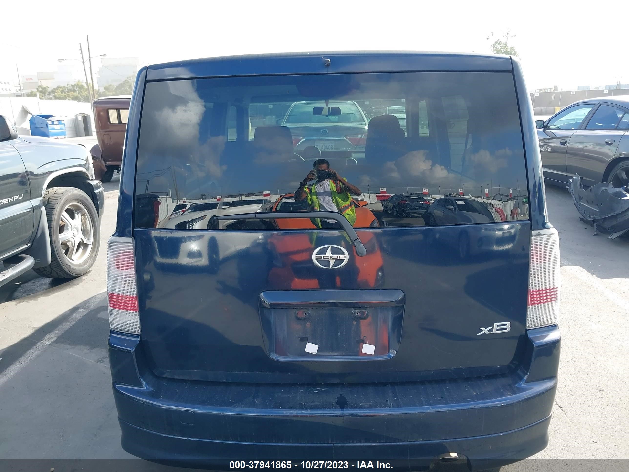 Photo 15 VIN: JTLKT324864054699 - SCION XB 