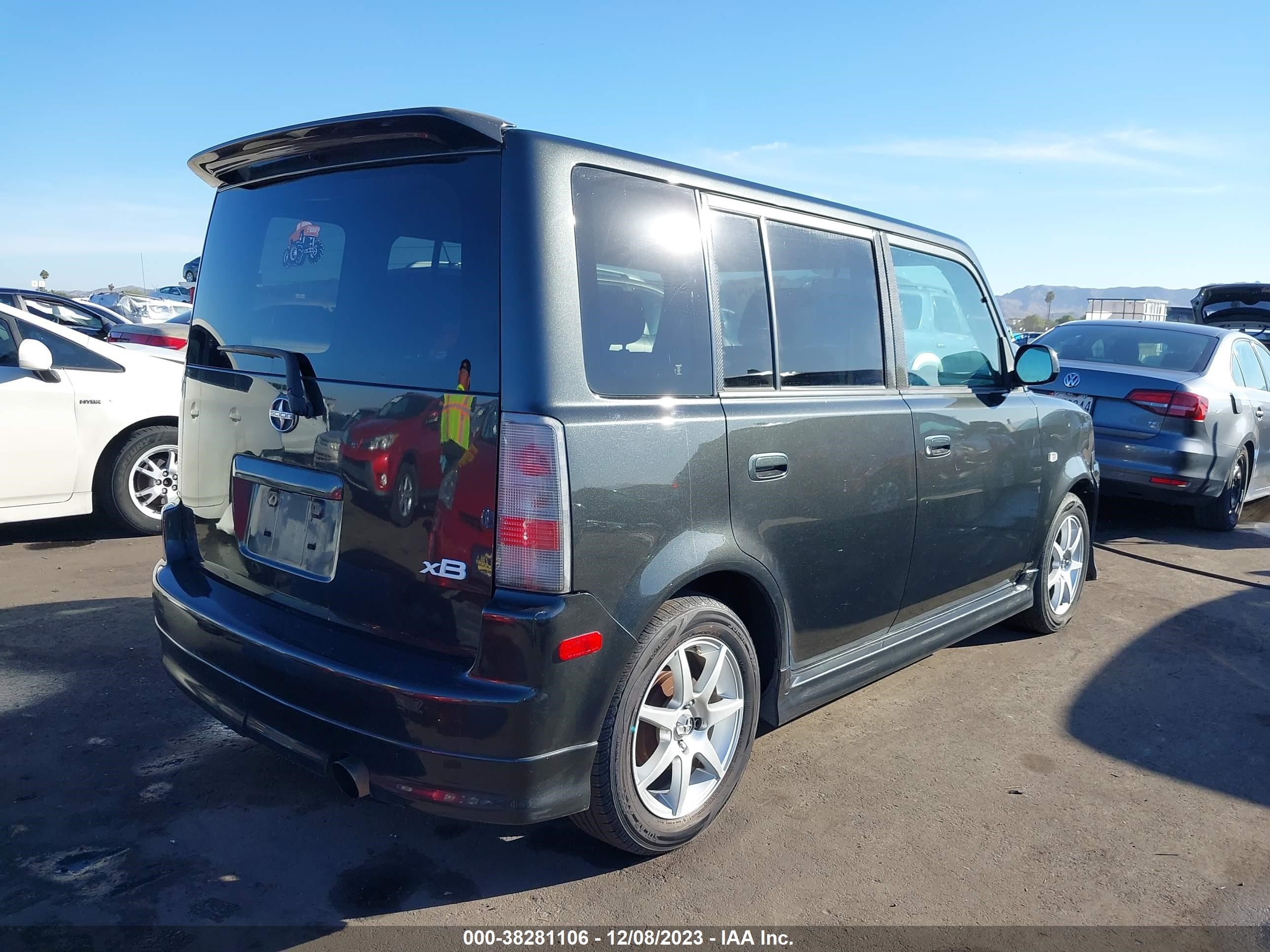 Photo 3 VIN: JTLKT324864080932 - SCION XB 