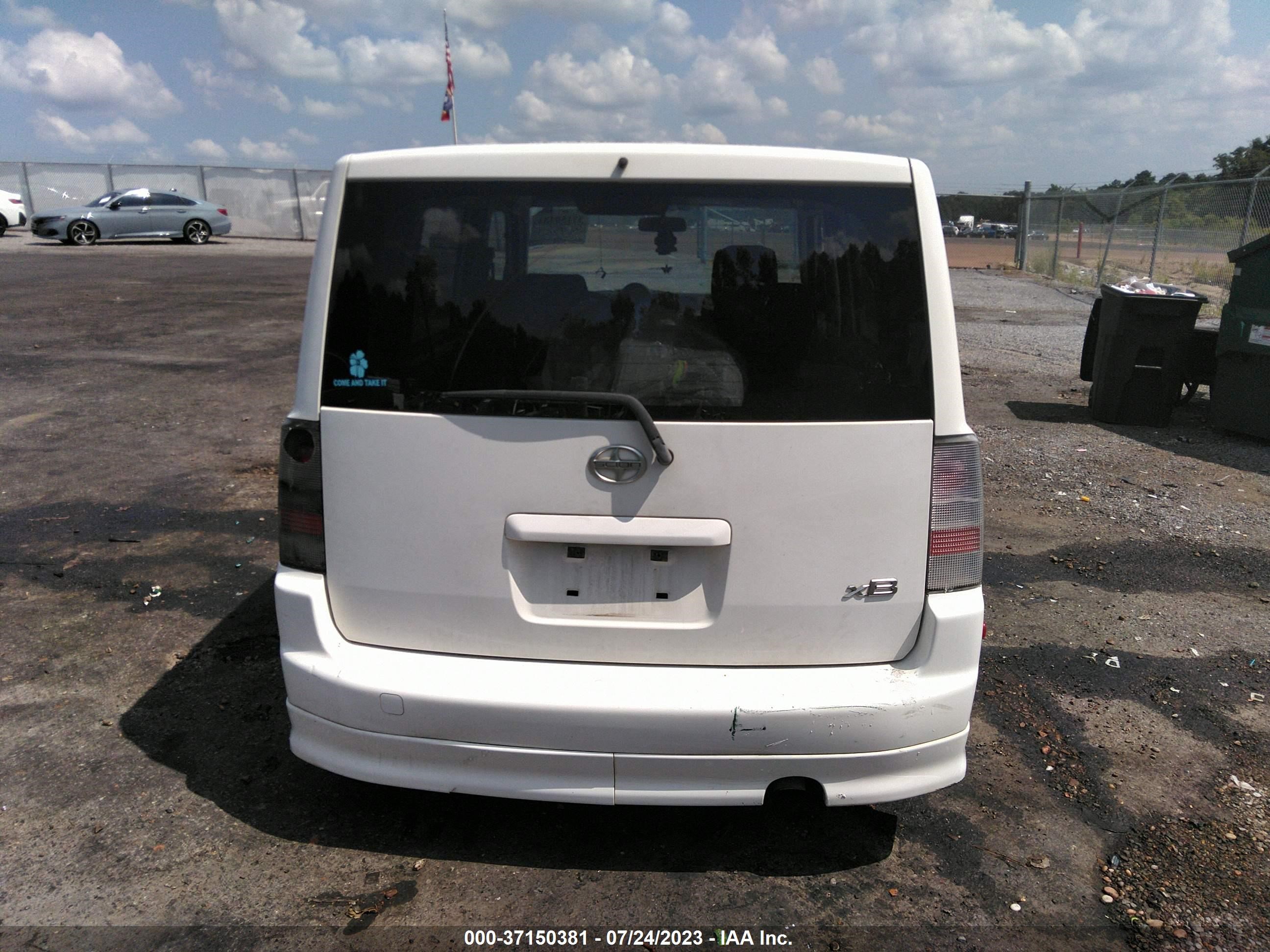 Photo 16 VIN: JTLKT324864101956 - SCION XB 