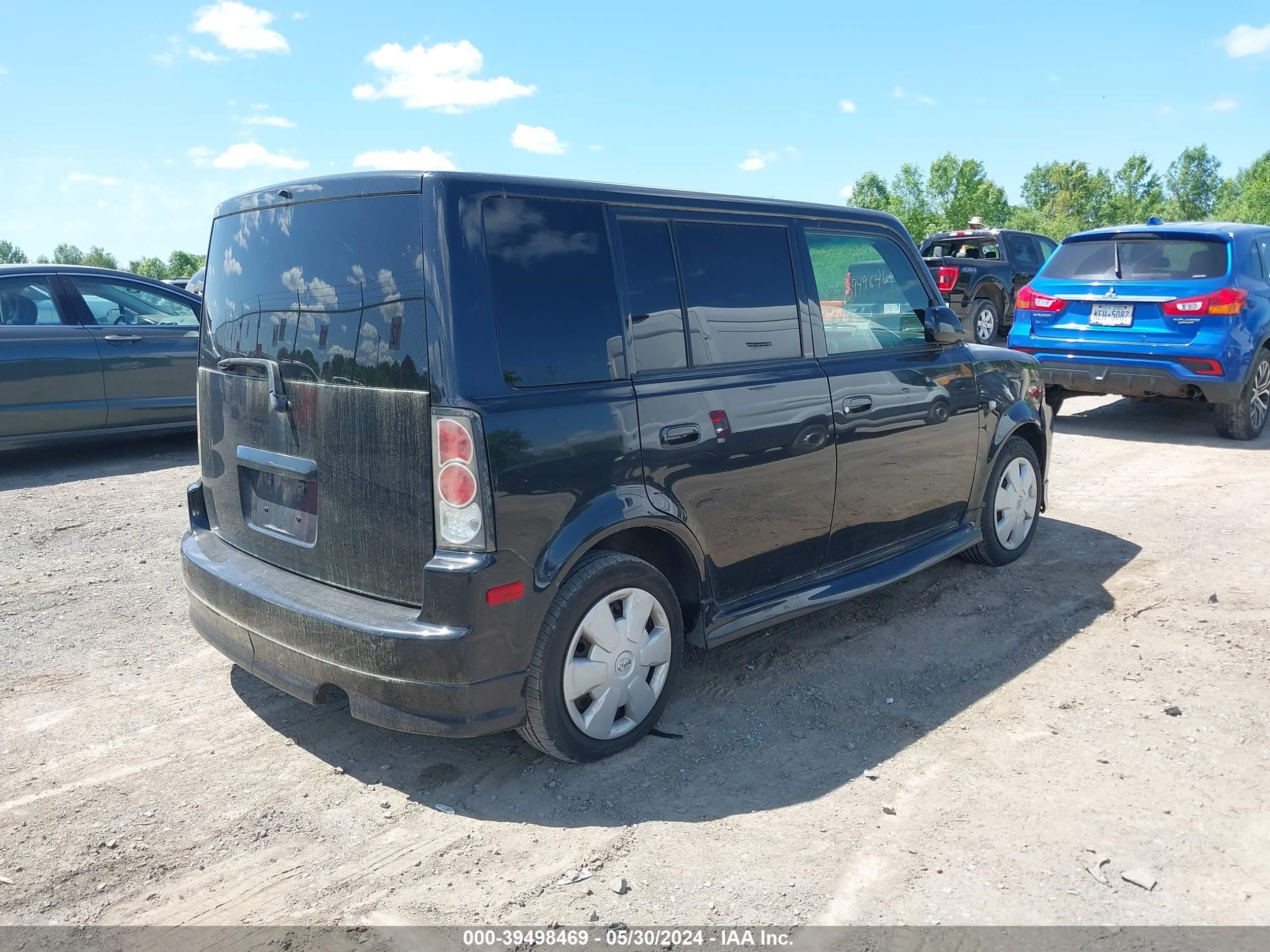 Photo 3 VIN: JTLKT324864109832 - SCION XB 