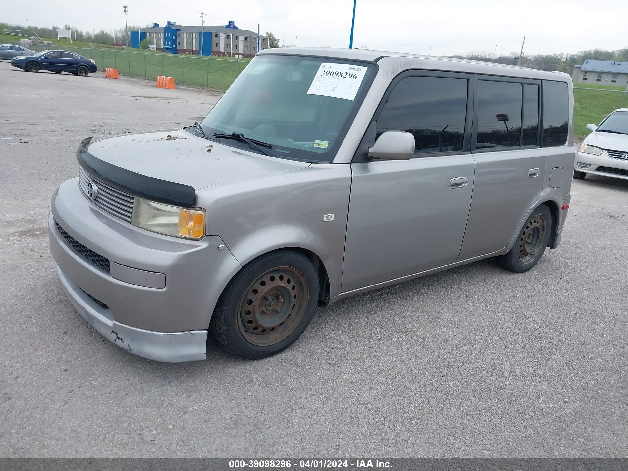 Photo 1 VIN: JTLKT324950174470 - SCION XB 