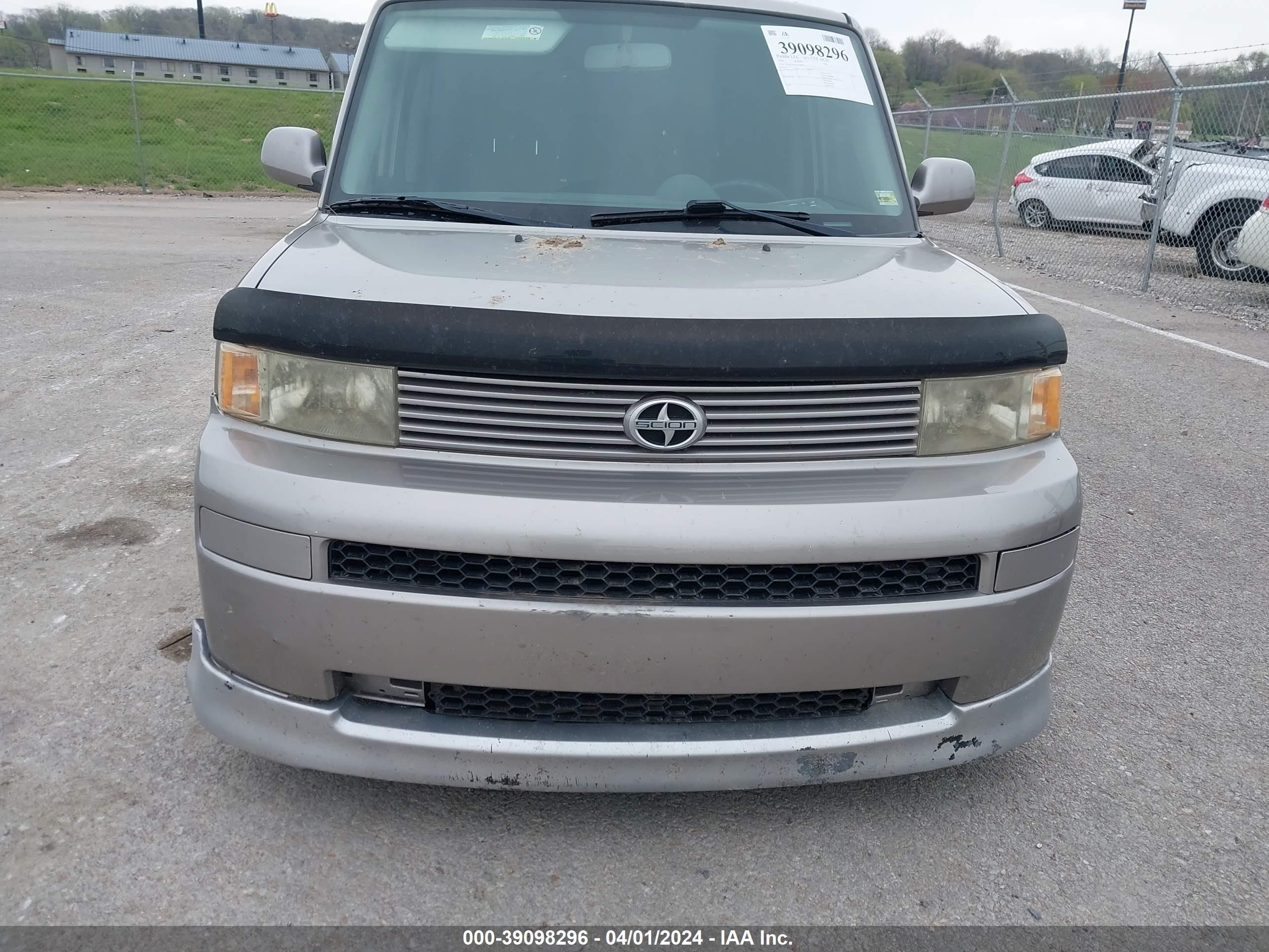 Photo 5 VIN: JTLKT324950174470 - SCION XB 