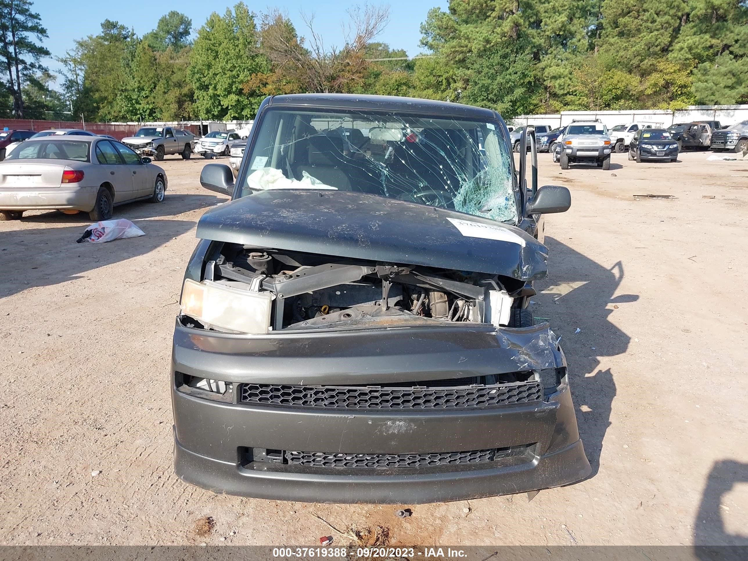 Photo 12 VIN: JTLKT324950200484 - SCION XB 