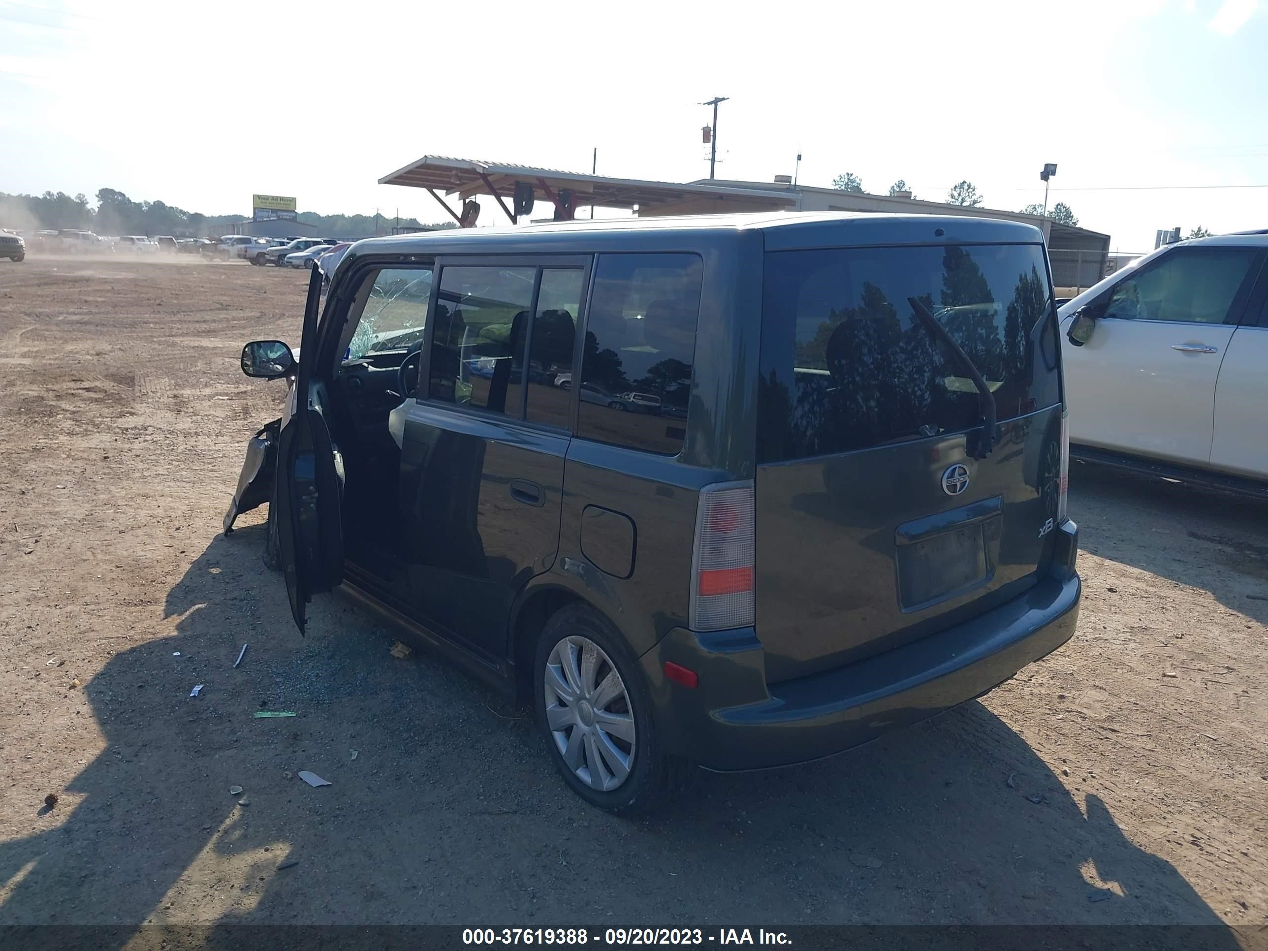 Photo 2 VIN: JTLKT324950200484 - SCION XB 