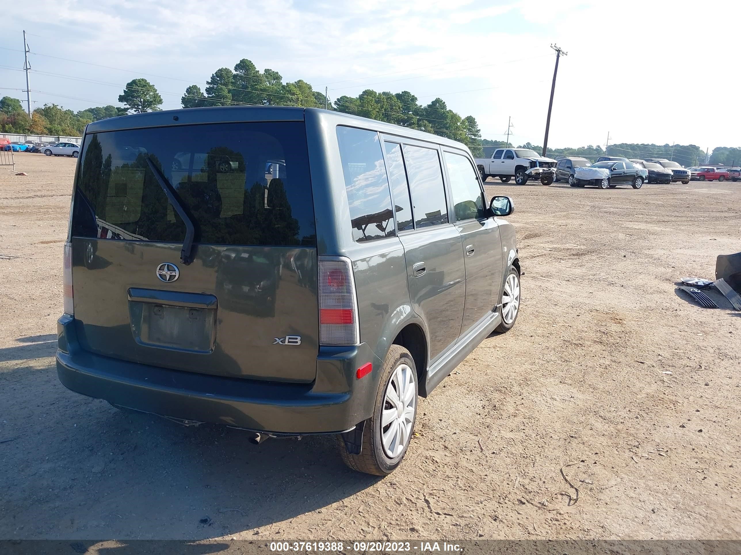 Photo 3 VIN: JTLKT324950200484 - SCION XB 