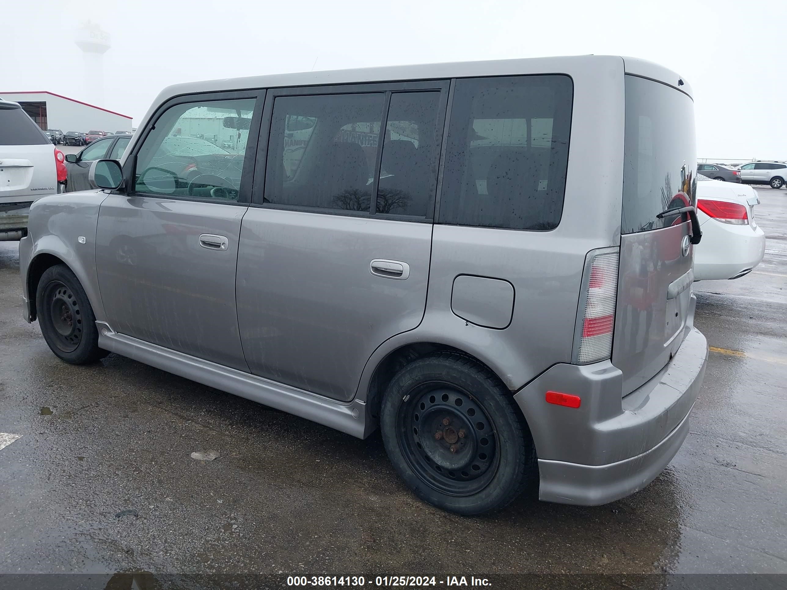 Photo 2 VIN: JTLKT324964051813 - SCION XB 