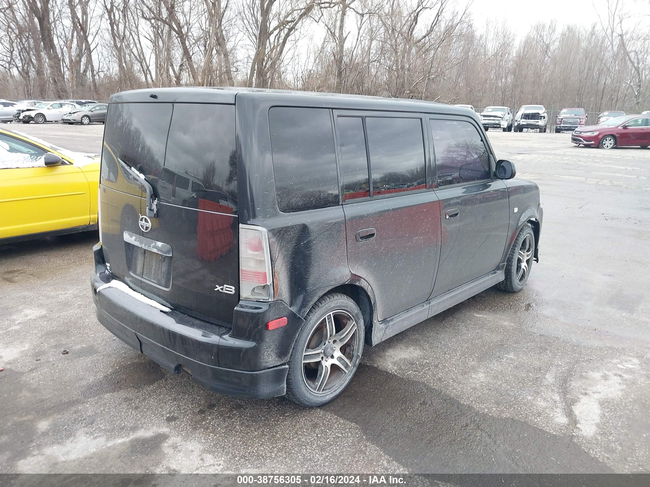 Photo 3 VIN: JTLKT324964108088 - SCION XB 