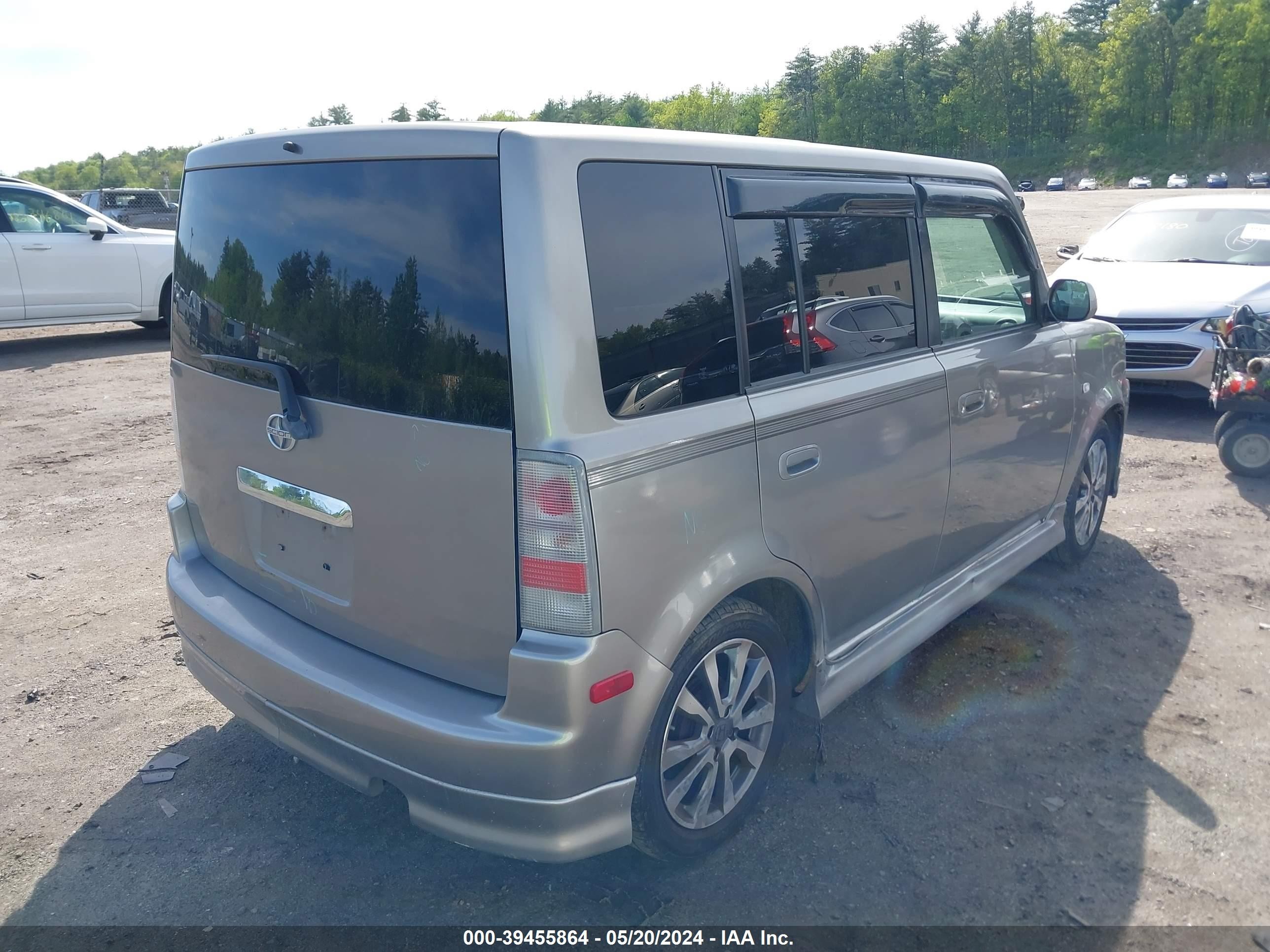 Photo 3 VIN: JTLKT324964126526 - SCION XB 