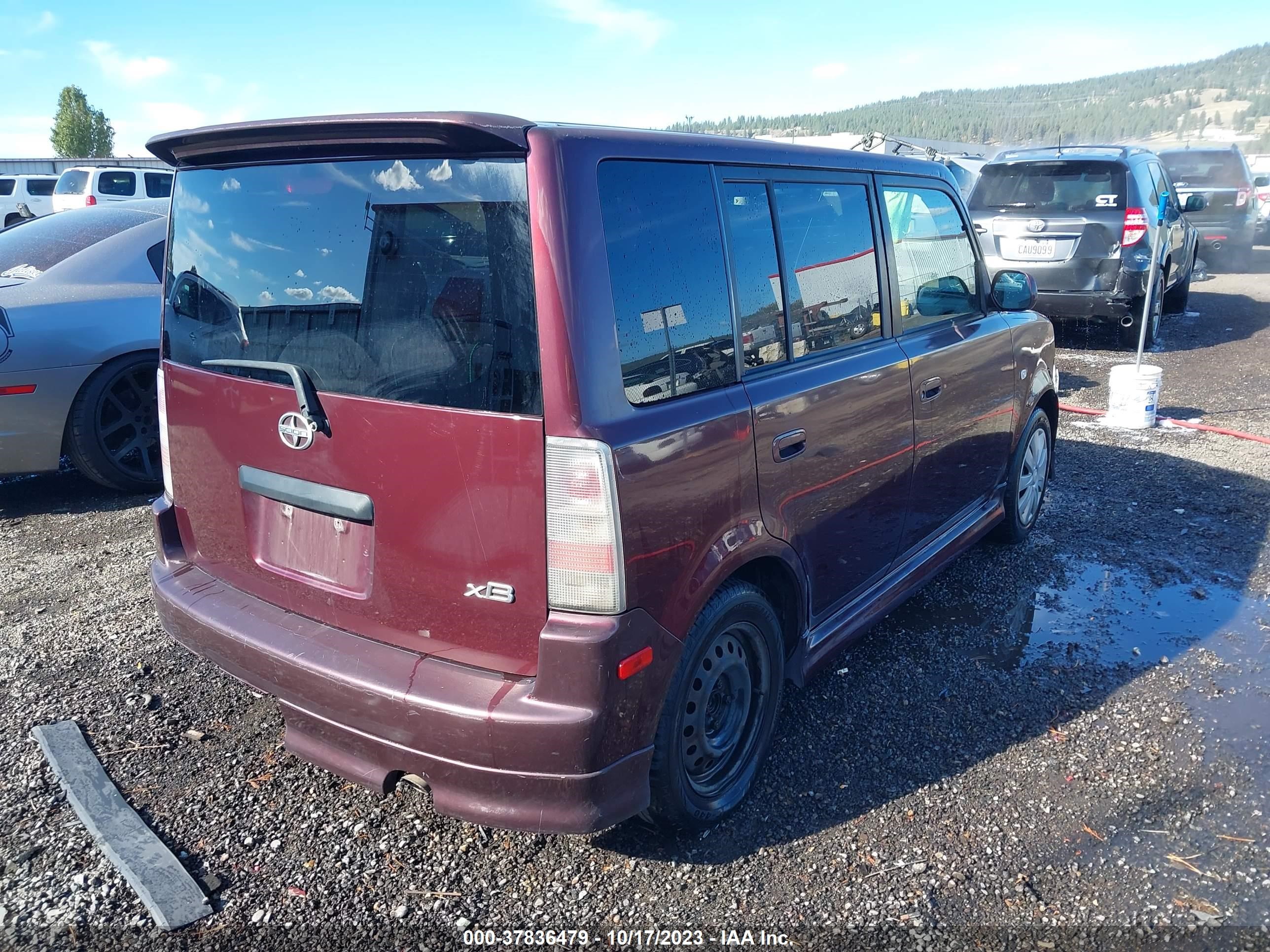 Photo 3 VIN: JTLKT324X50206942 - SCION XB 