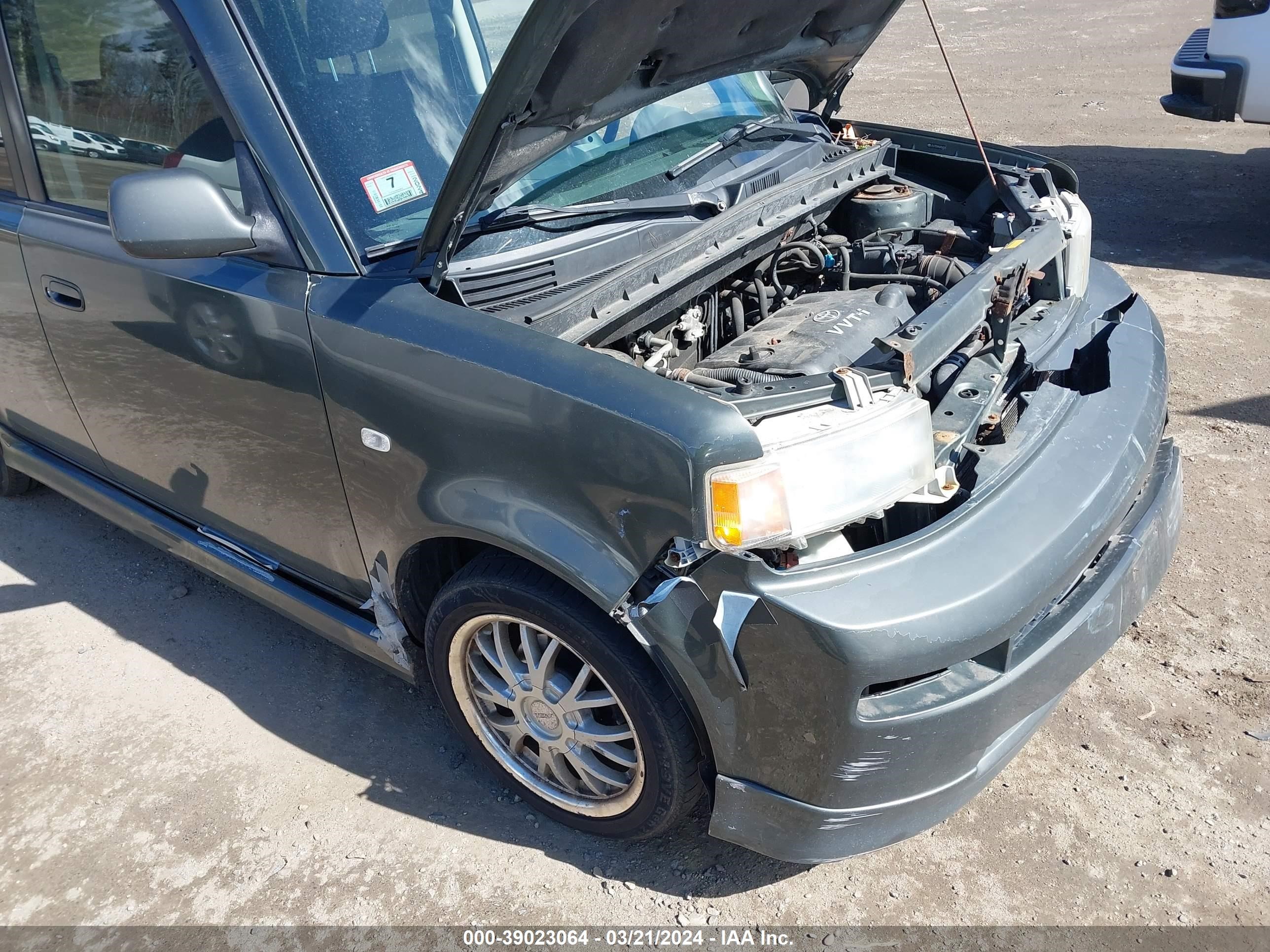 Photo 14 VIN: JTLKT324X64056924 - SCION XB 