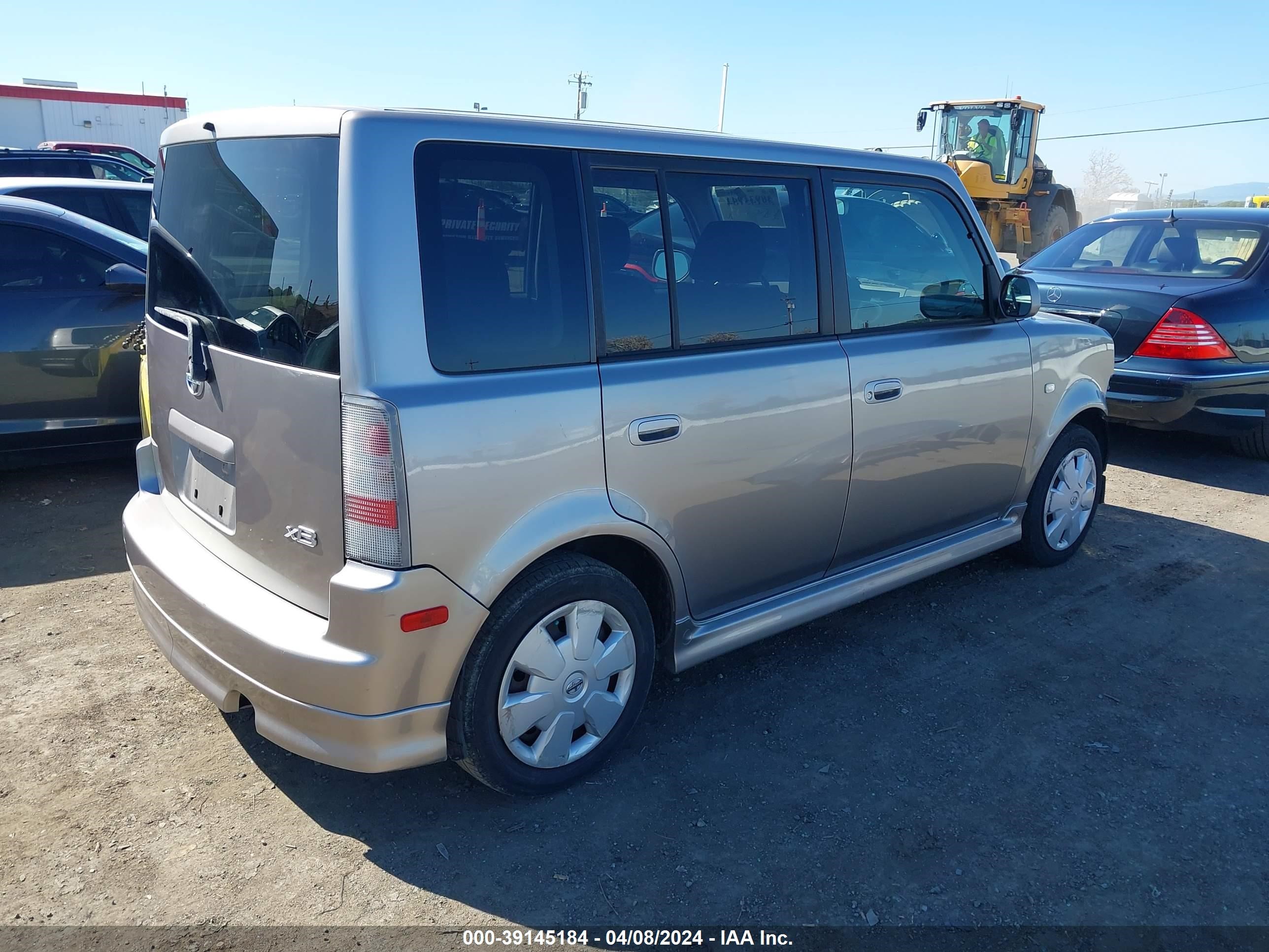 Photo 4 VIN: JTLKT324X64087512 - SCION XB 