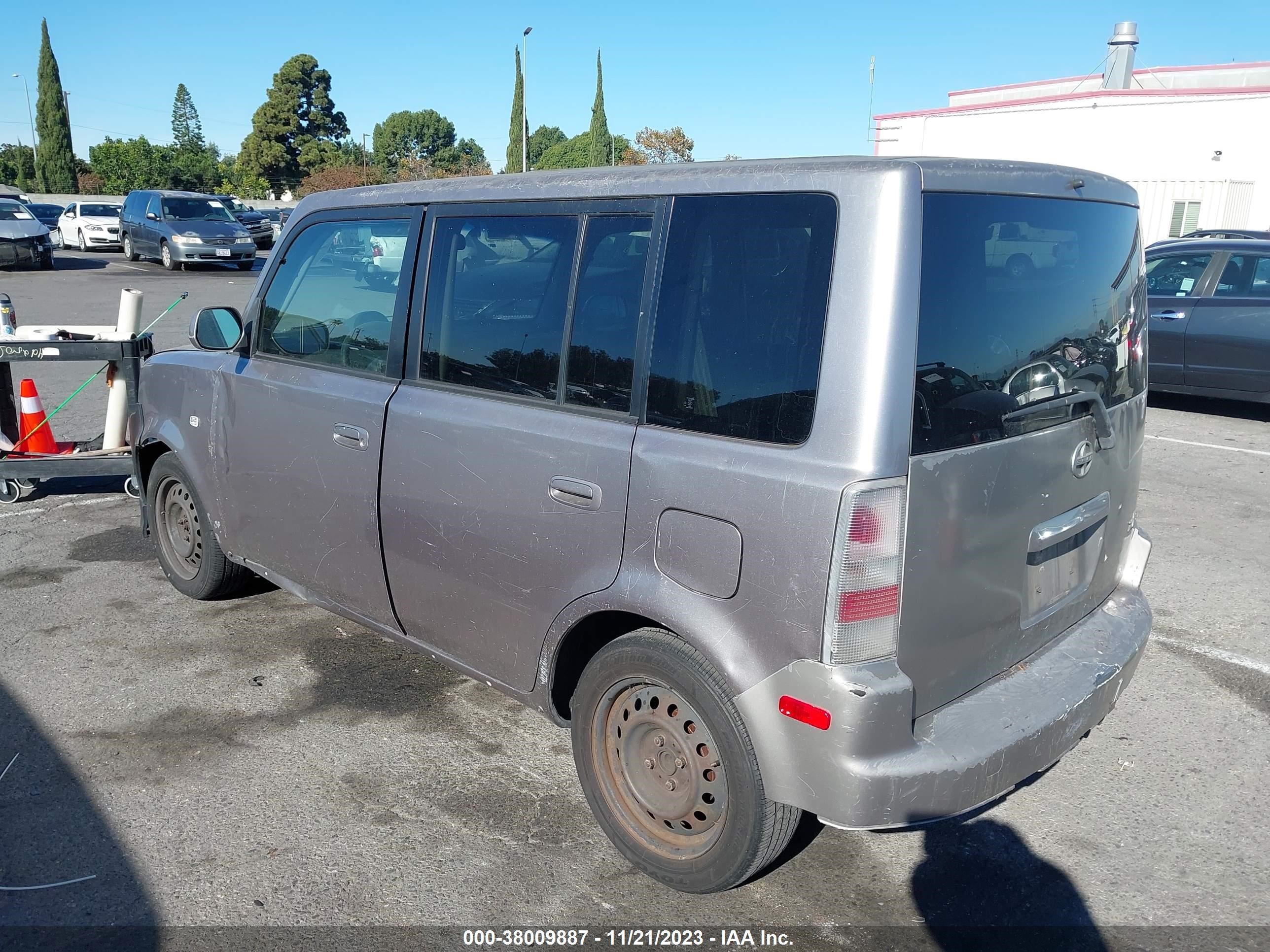 Photo 2 VIN: JTLKT324X64094864 - SCION XB 