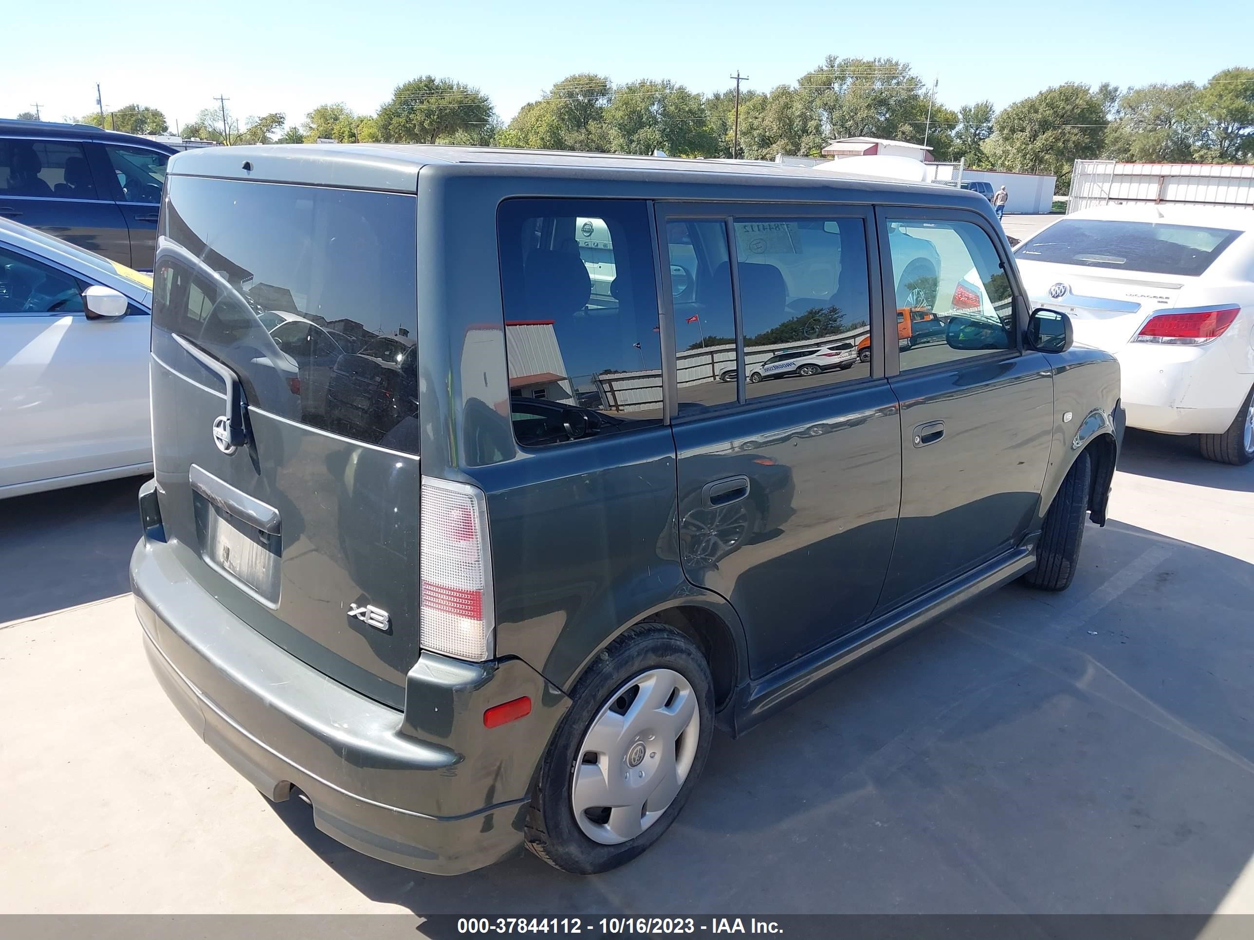 Photo 3 VIN: JTLKT334140168790 - SCION XB 