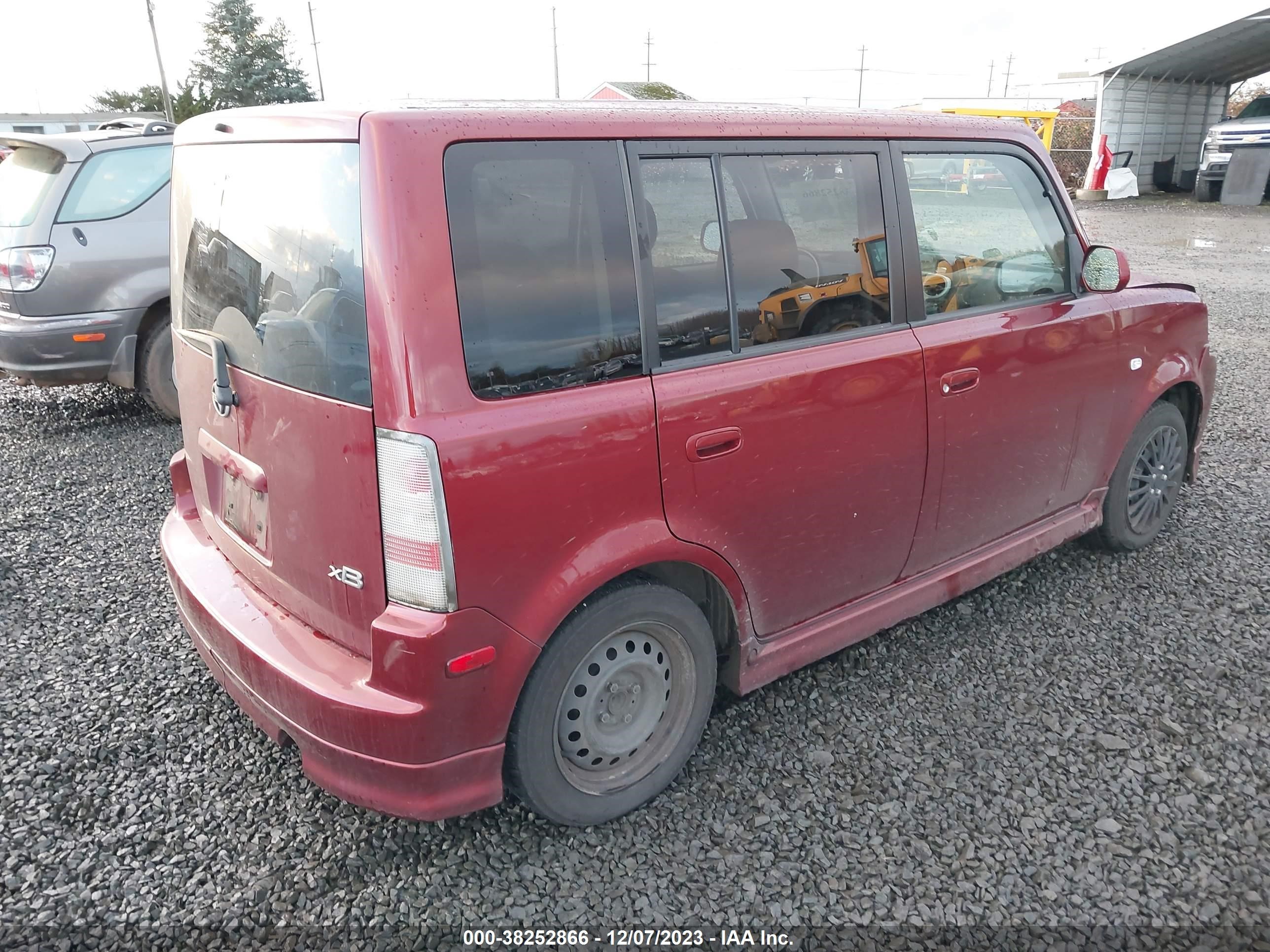 Photo 3 VIN: JTLKT334264060528 - SCION XB 