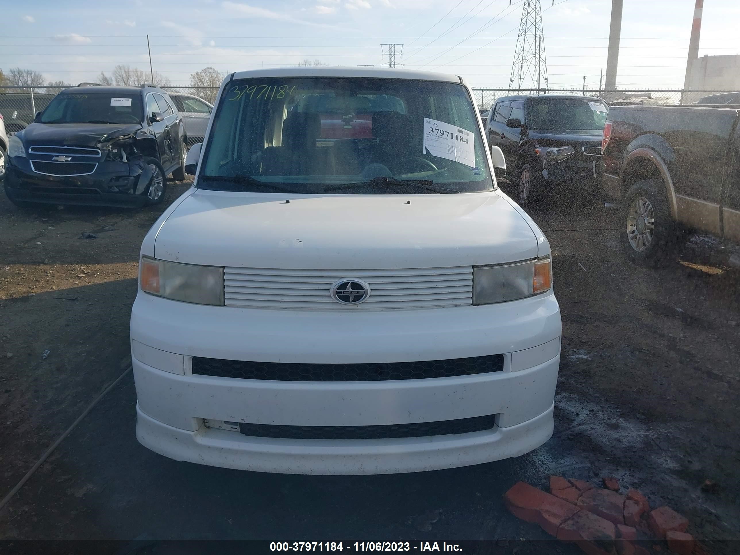 Photo 11 VIN: JTLKT334364068279 - SCION XB 