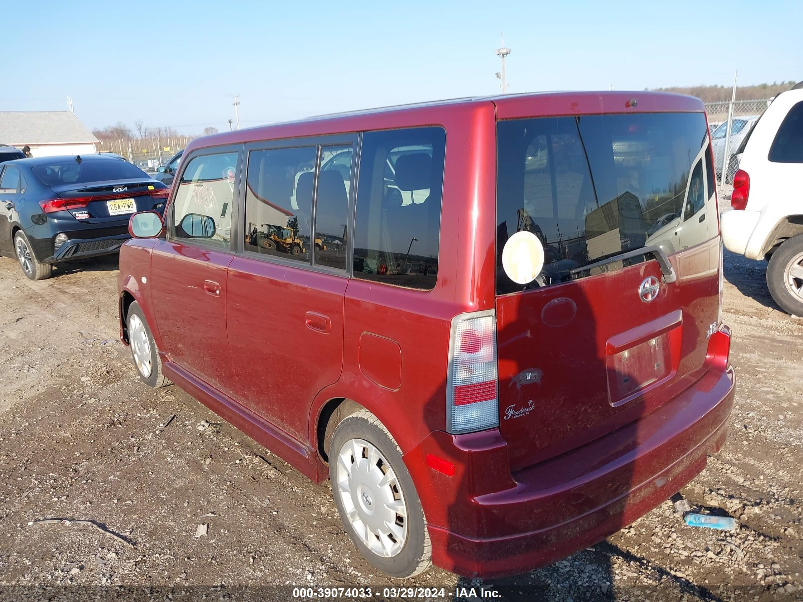 Photo 2 VIN: JTLKT334364101894 - SCION XB 