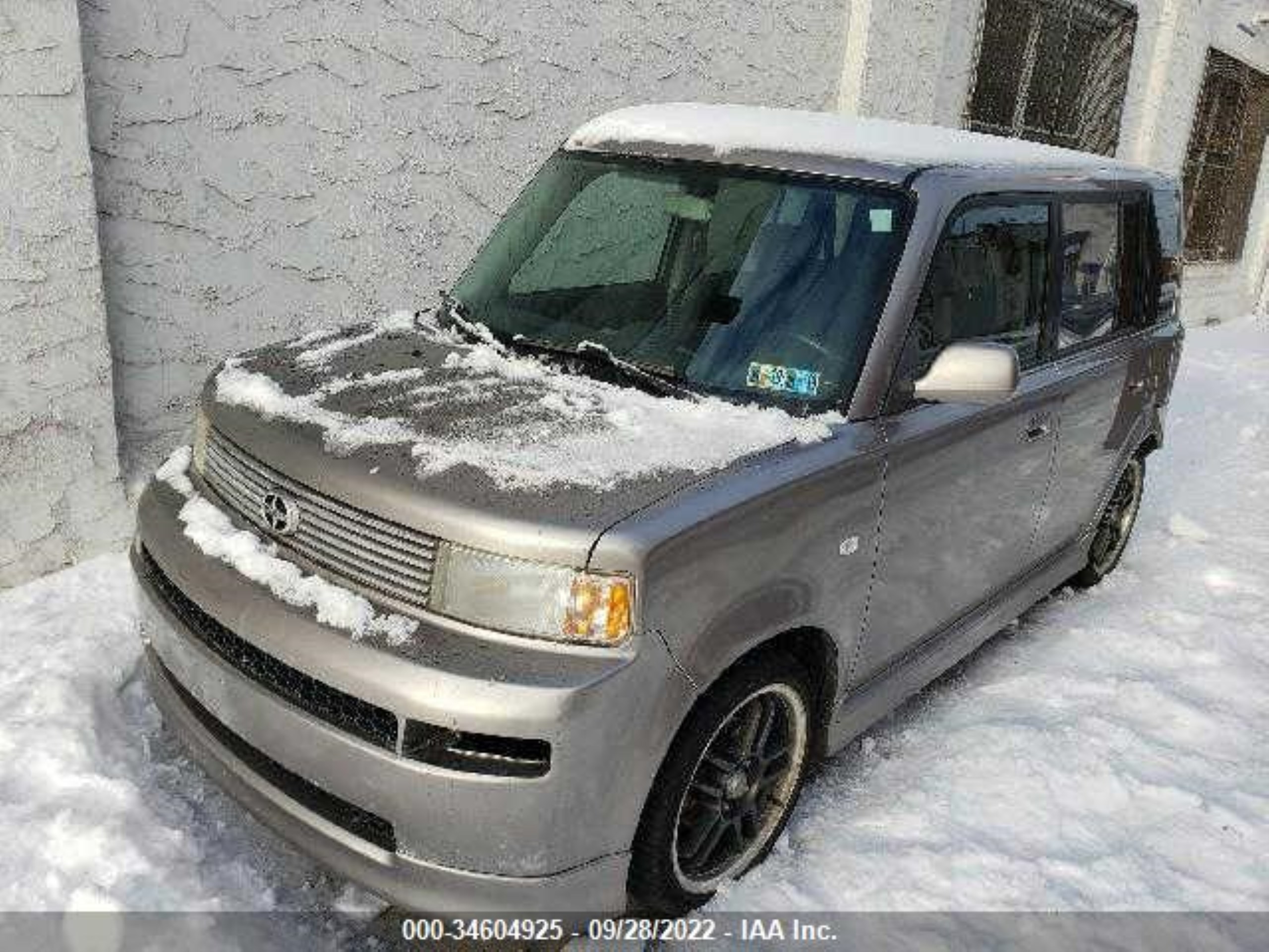 Photo 1 VIN: JTLKT334450193040 - SCION XB 