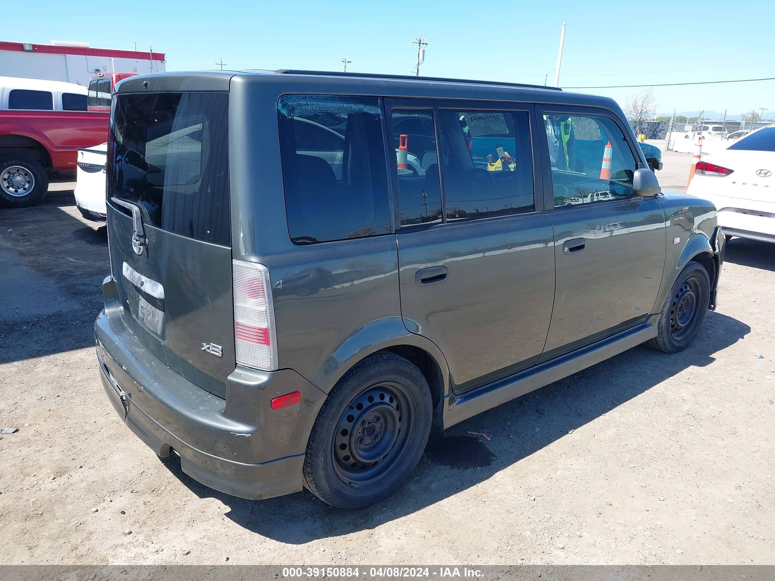 Photo 3 VIN: JTLKT334564037230 - SCION XB 