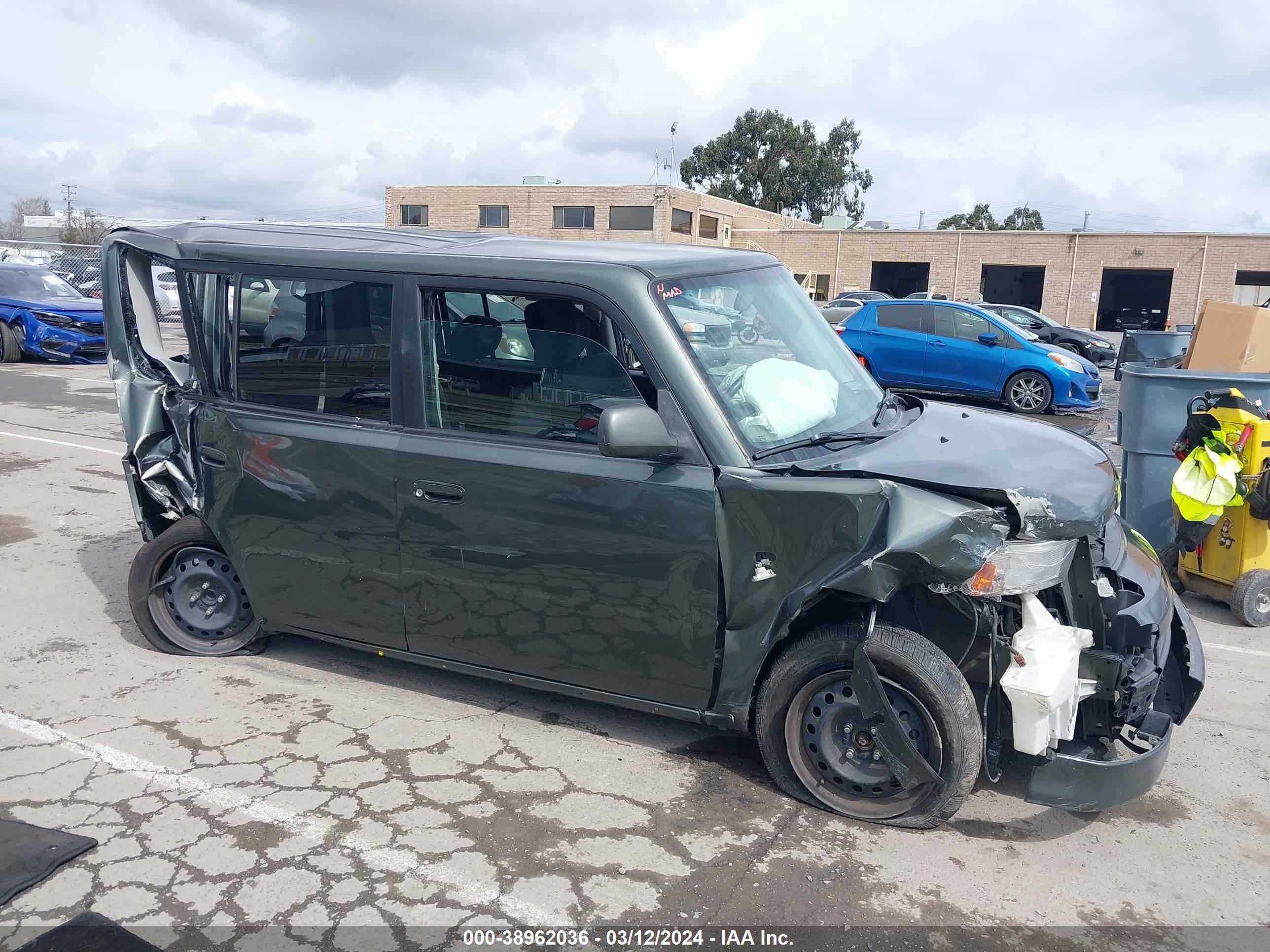 Photo 11 VIN: JTLKT334664056935 - SCION XB 