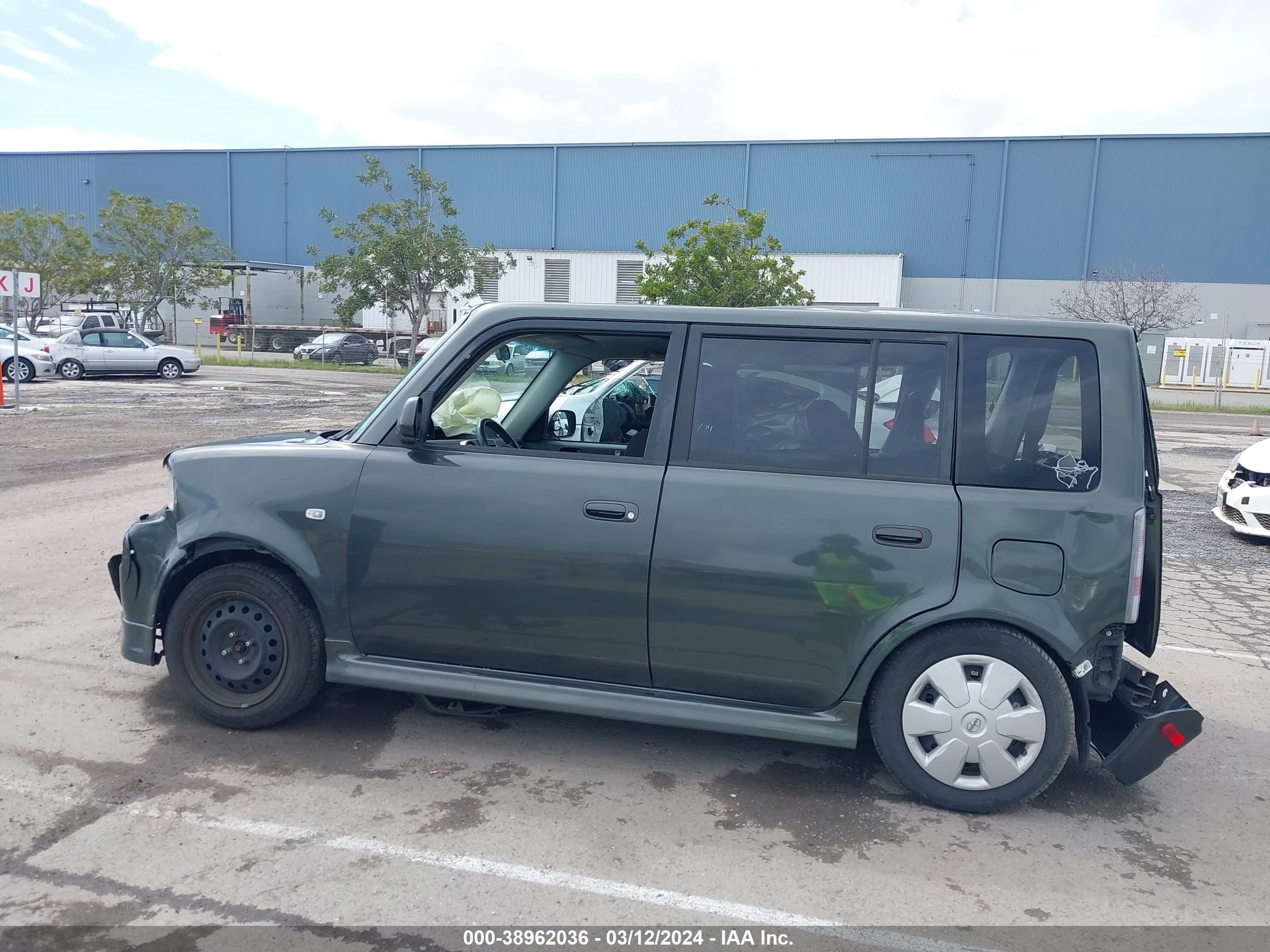 Photo 12 VIN: JTLKT334664056935 - SCION XB 