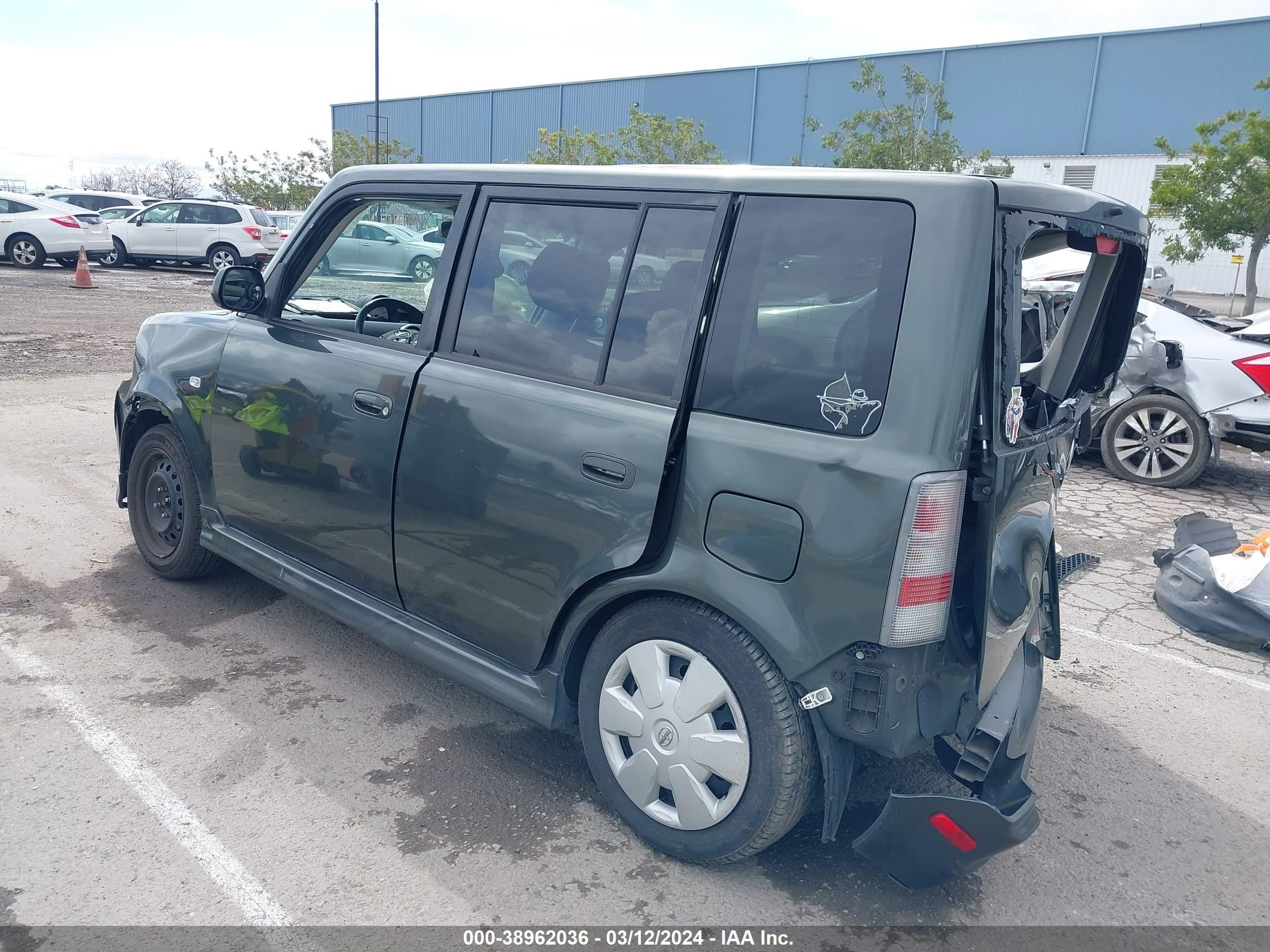 Photo 2 VIN: JTLKT334664056935 - SCION XB 