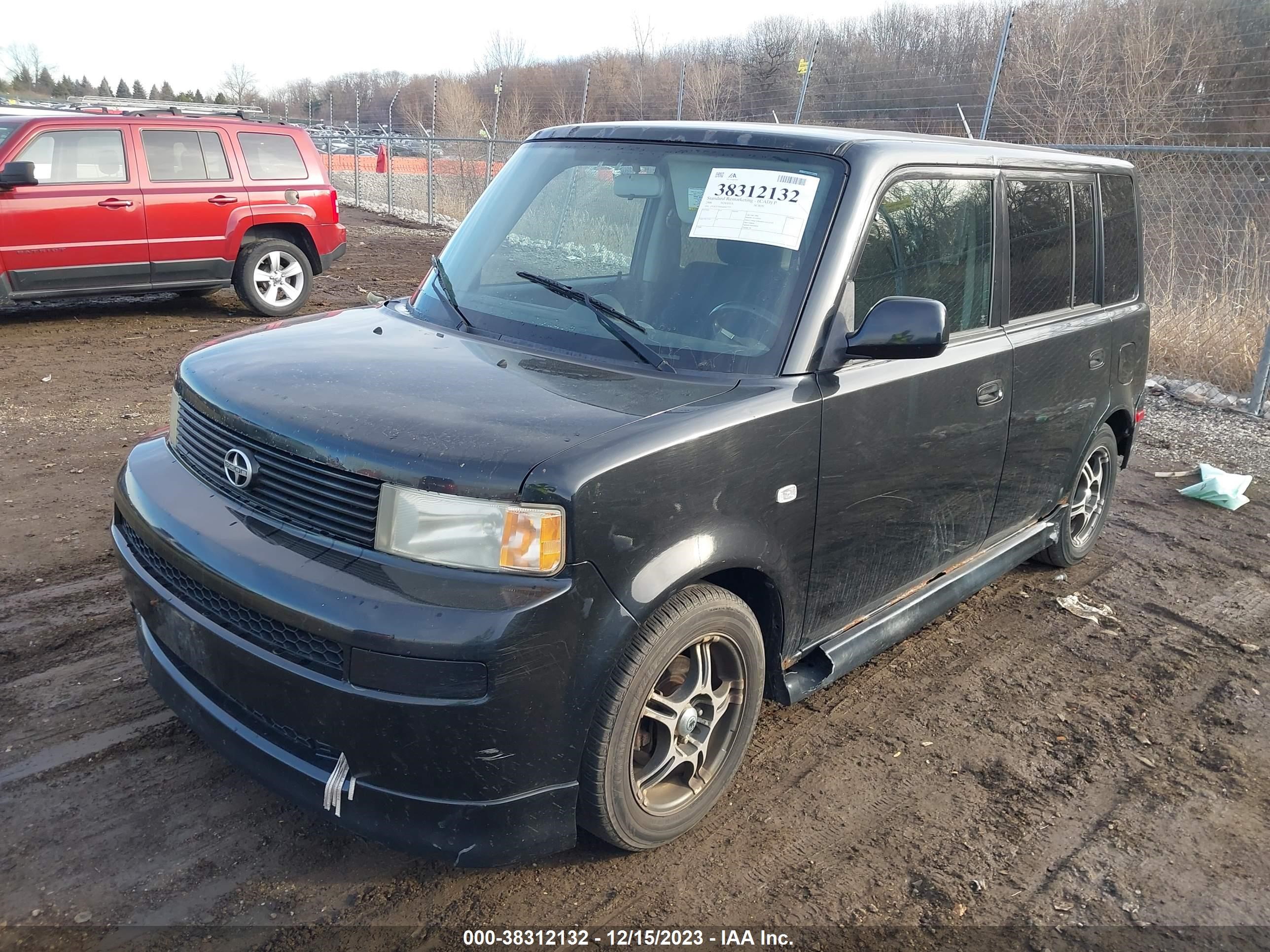 Photo 1 VIN: JTLKT334664063755 - SCION XB 