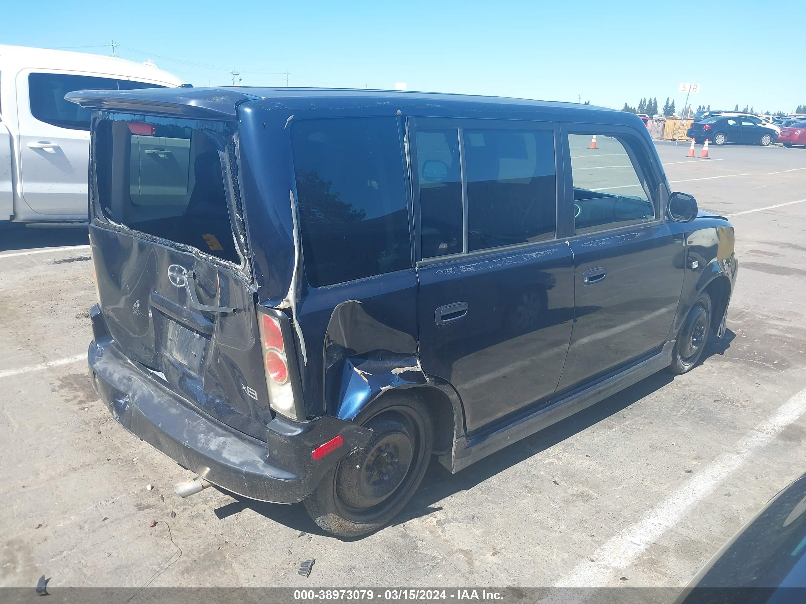 Photo 3 VIN: JTLKT334850171171 - SCION XB 