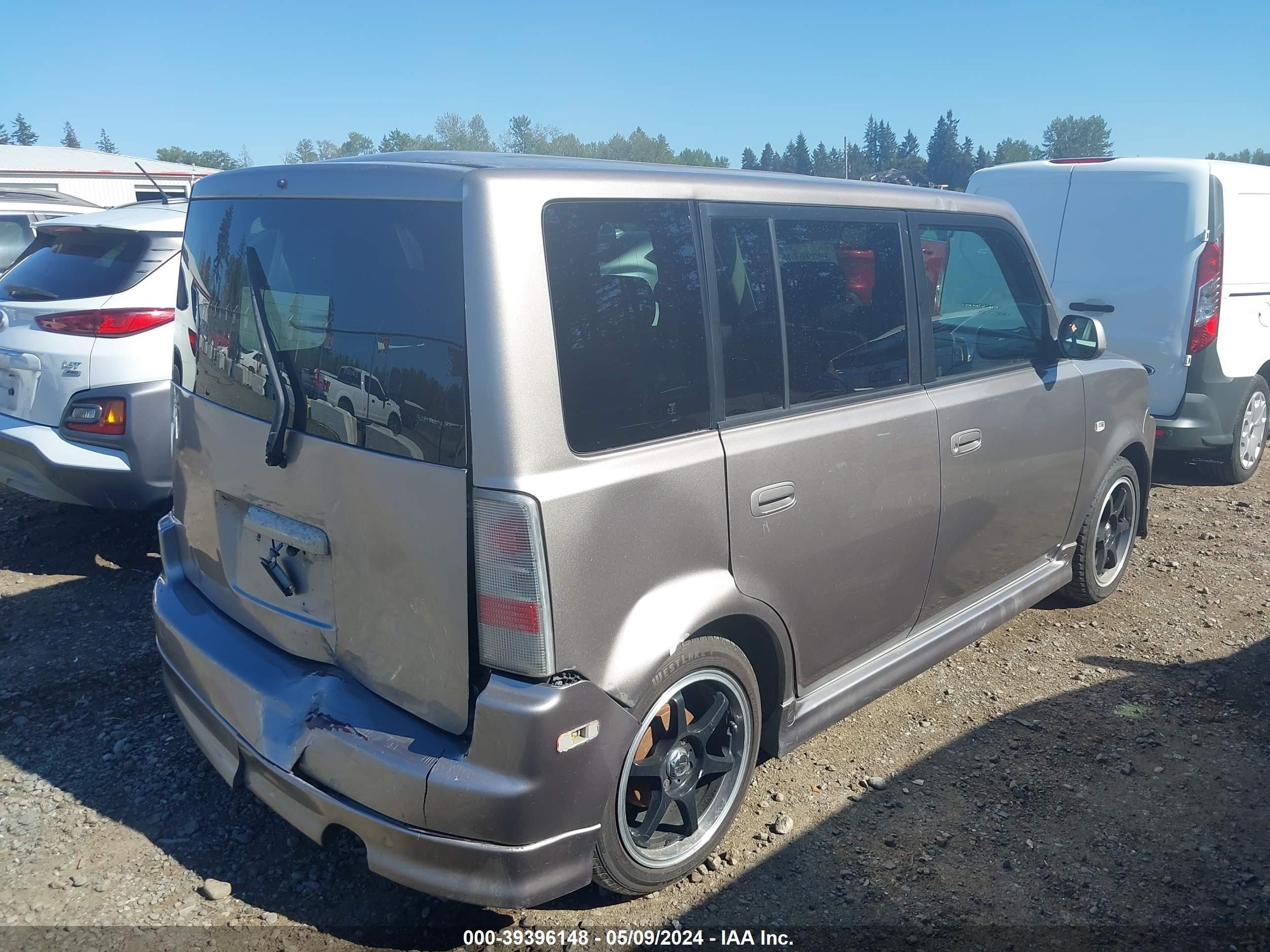 Photo 3 VIN: JTLKT334850213533 - SCION XB 