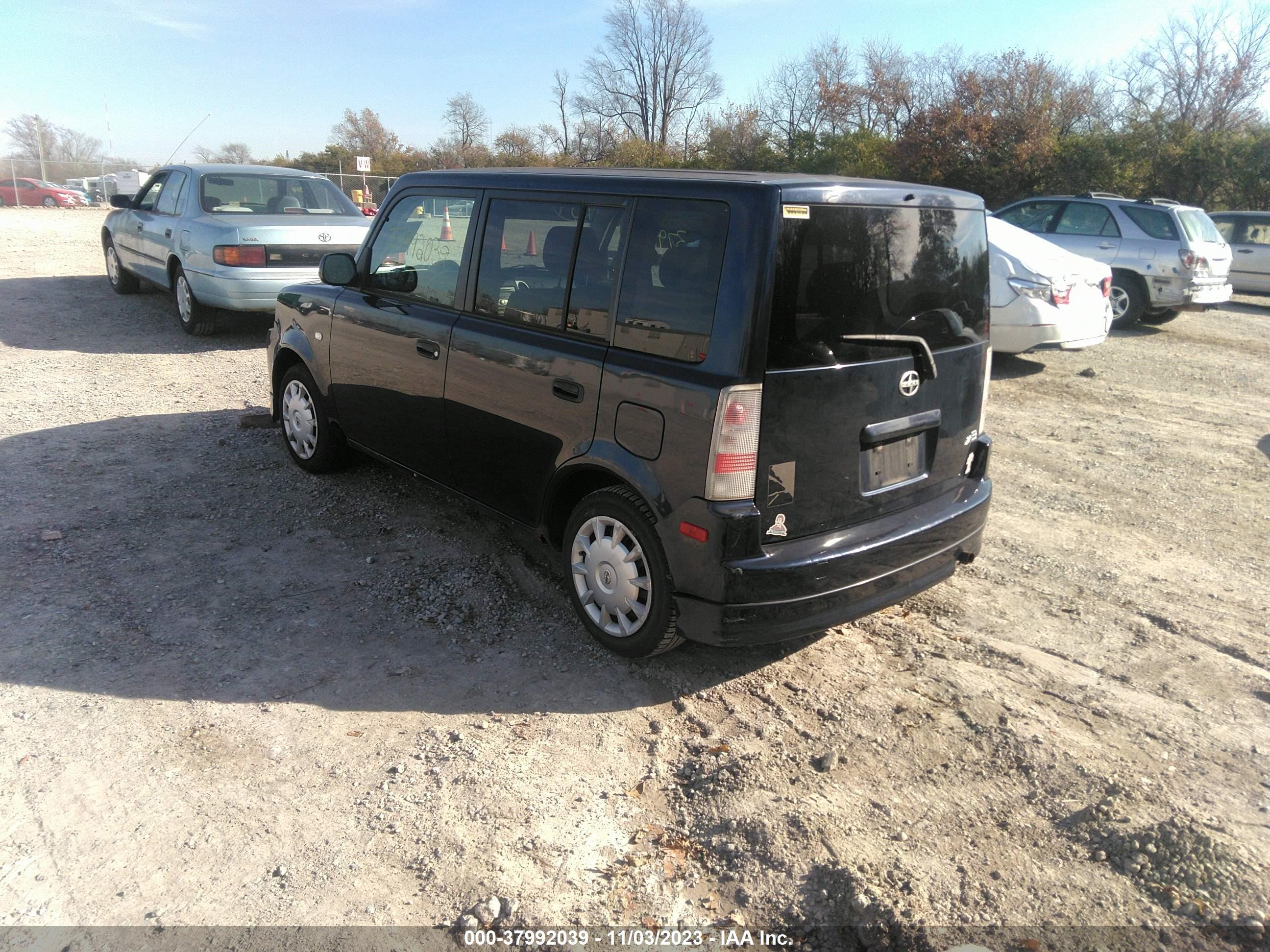 Photo 2 VIN: JTLKT334864044091 - SCION XB 