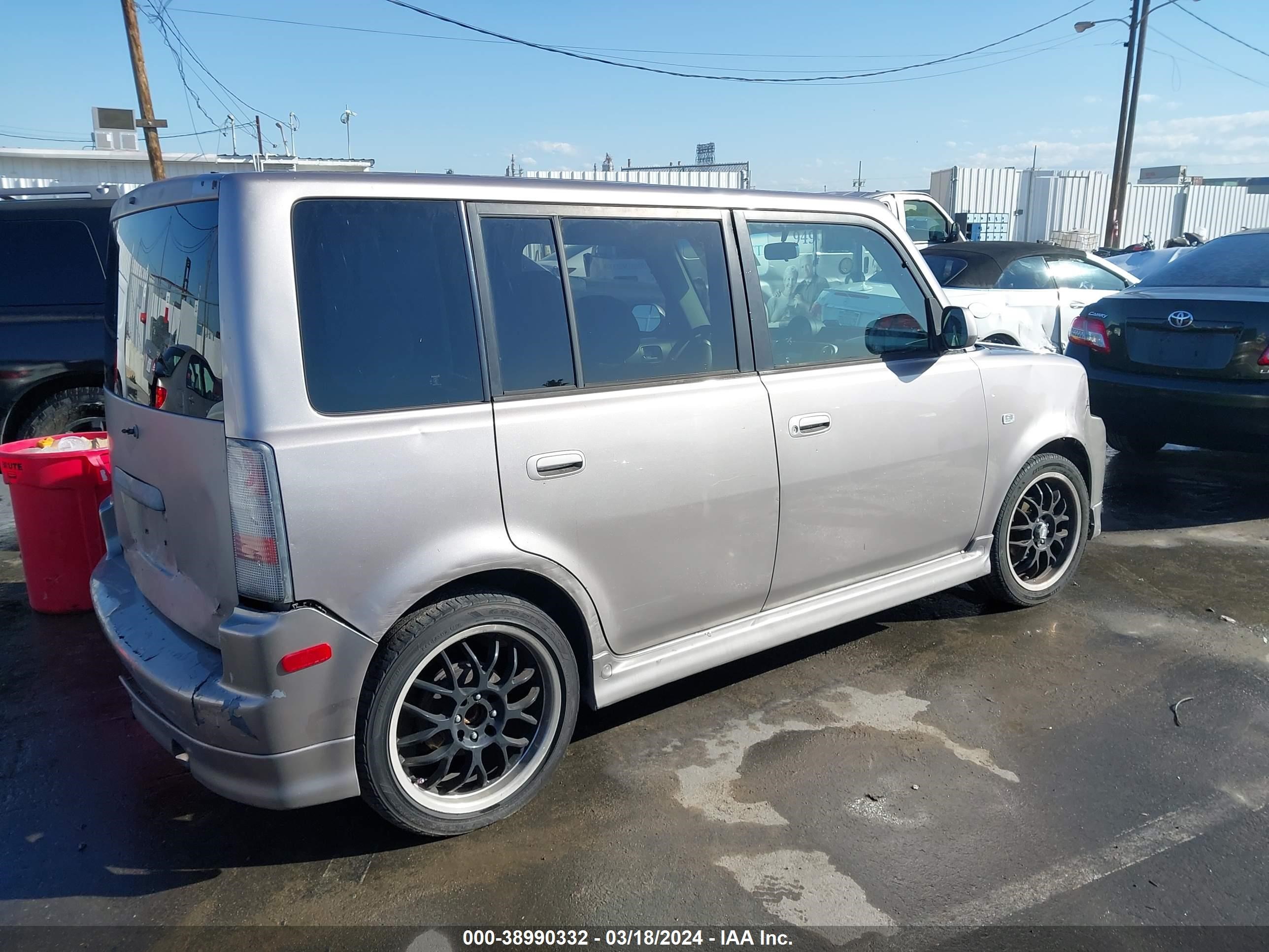 Photo 3 VIN: JTLKT334950178971 - SCION XB 