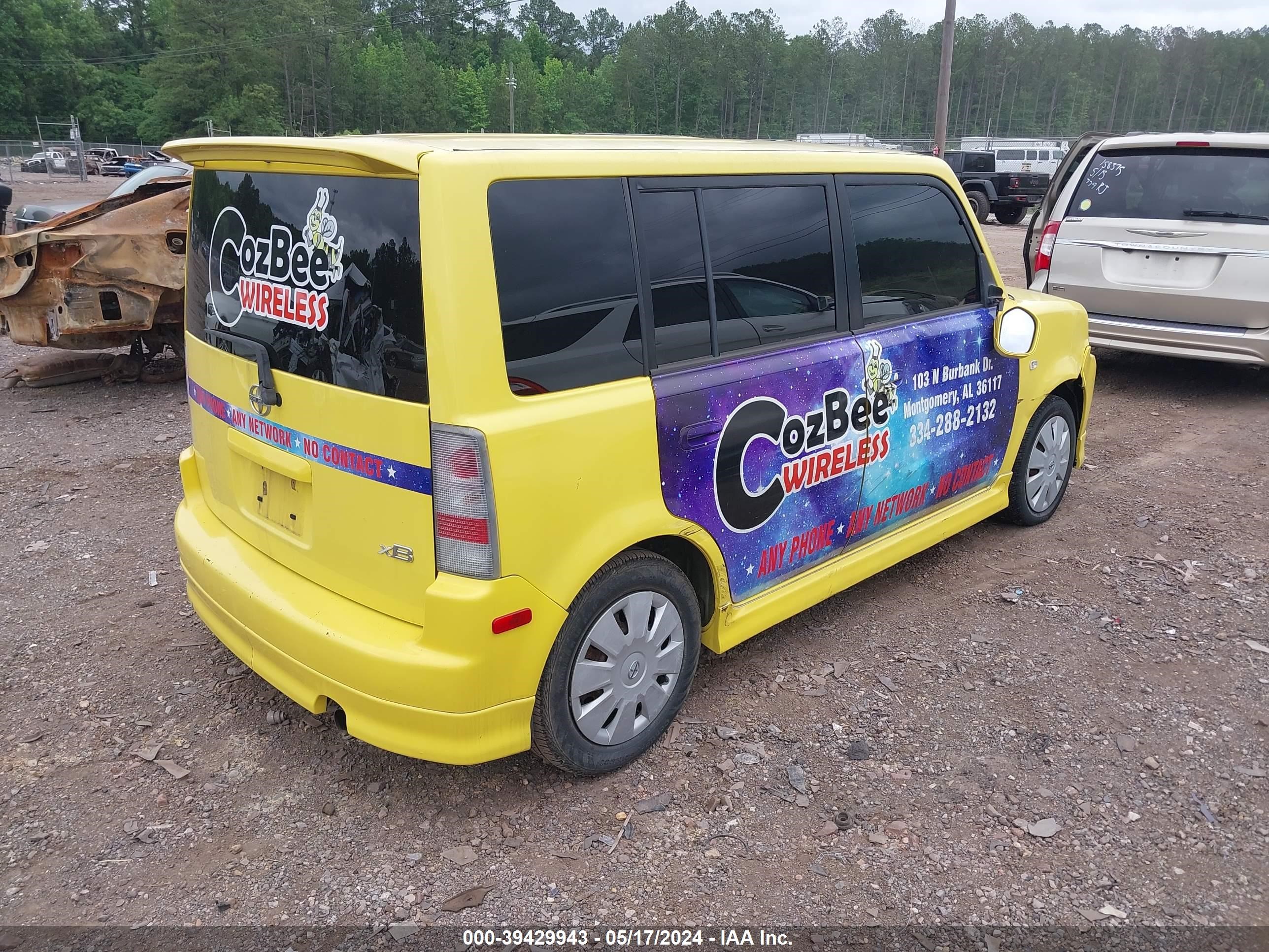 Photo 3 VIN: JTLKT334X54017845 - SCION XB 