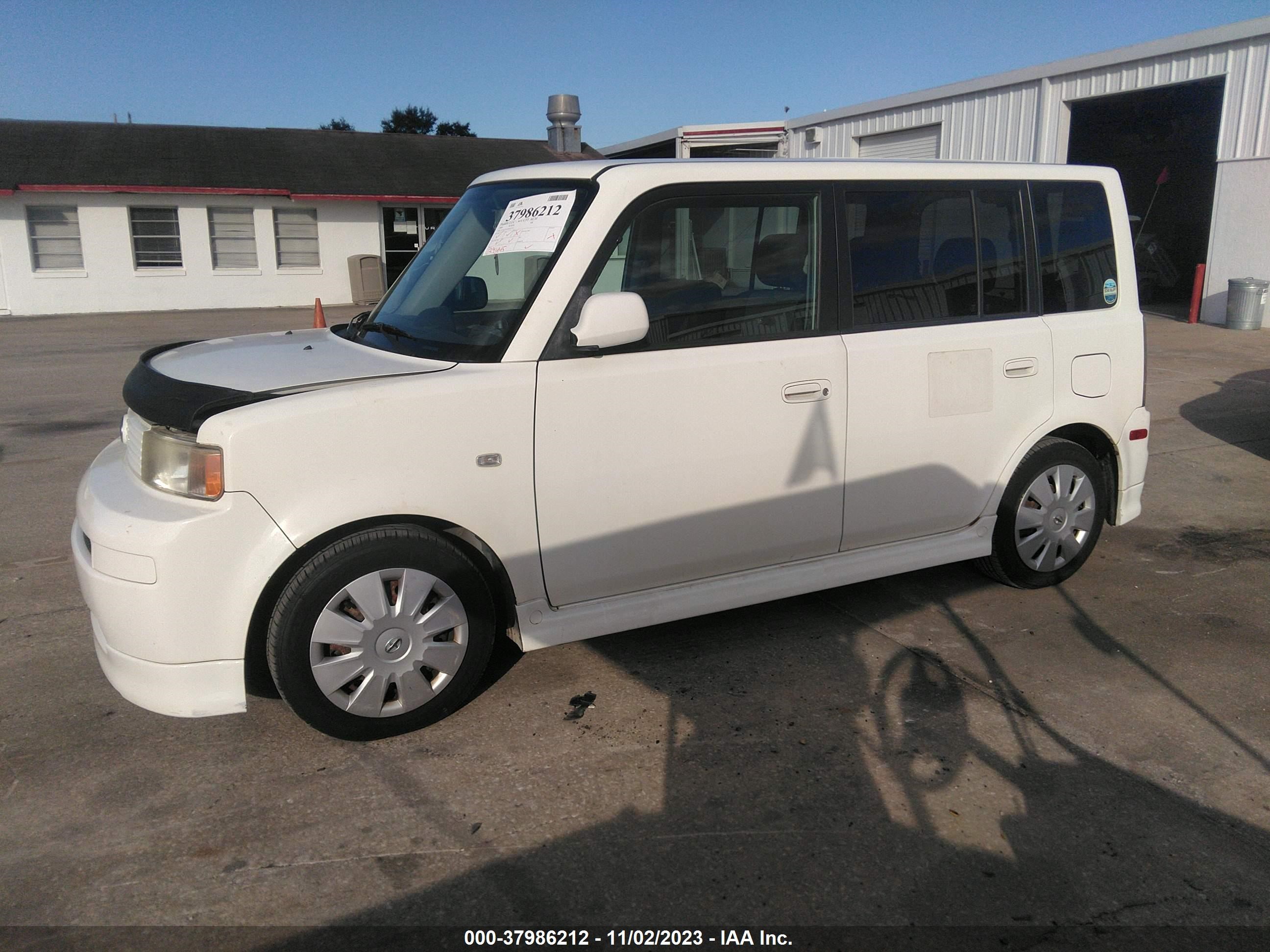 Photo 5 VIN: JTLKT334X64071129 - SCION XB 