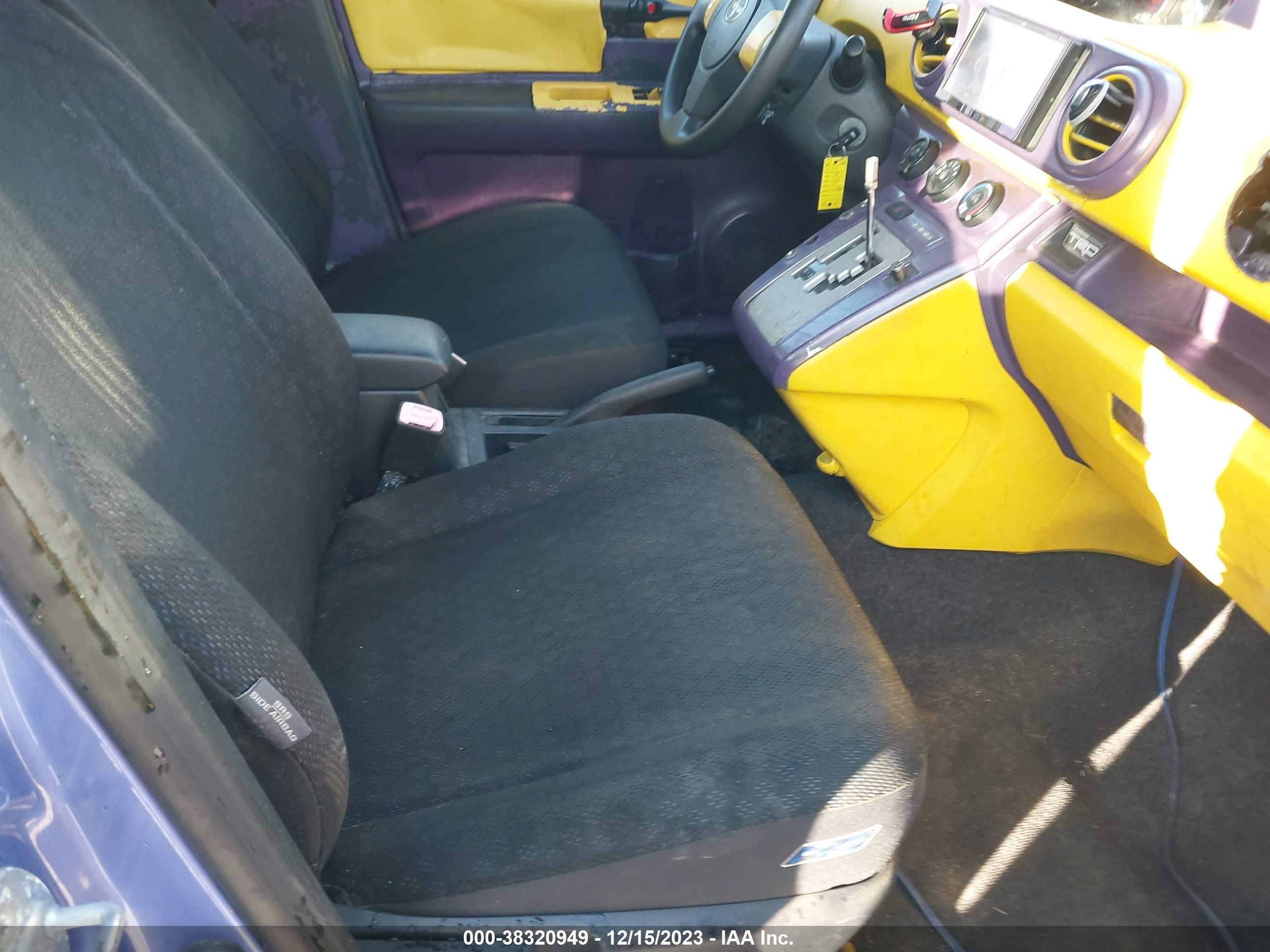 Photo 4 VIN: JTLZE4FE0A1111733 - SCION XB 