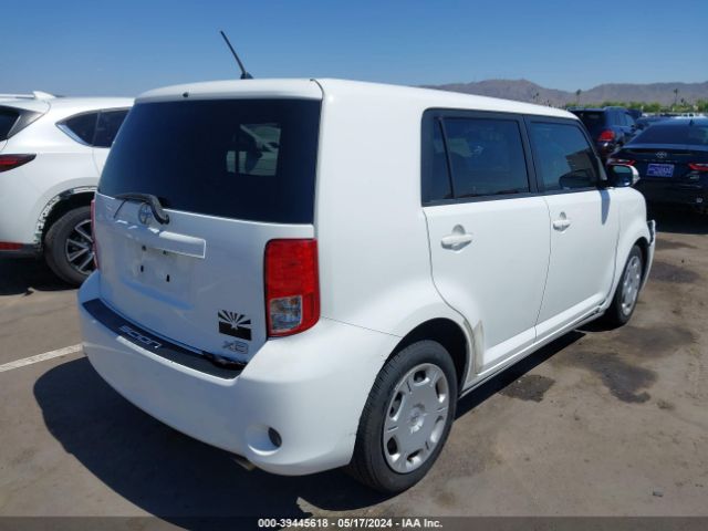 Photo 3 VIN: JTLZE4FE0B1135757 - SCION XB 