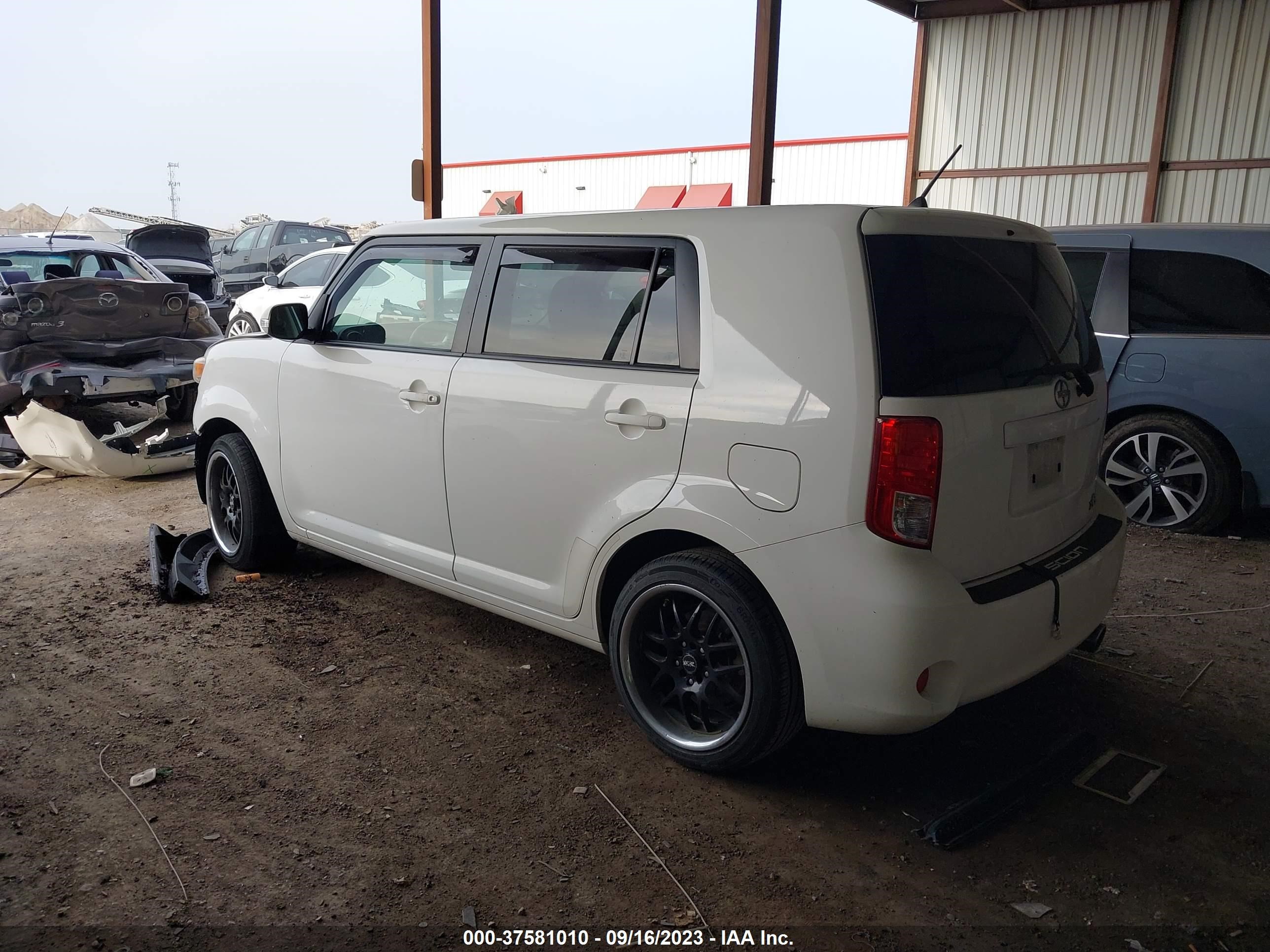 Photo 2 VIN: JTLZE4FE0CJ020853 - SCION XB 