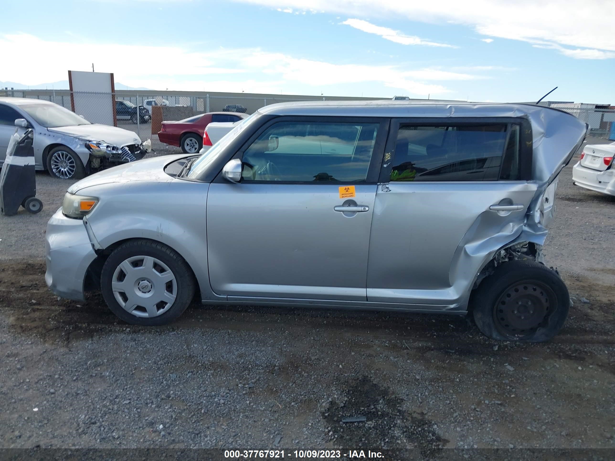 Photo 13 VIN: JTLZE4FE0EJ064631 - SCION XB 