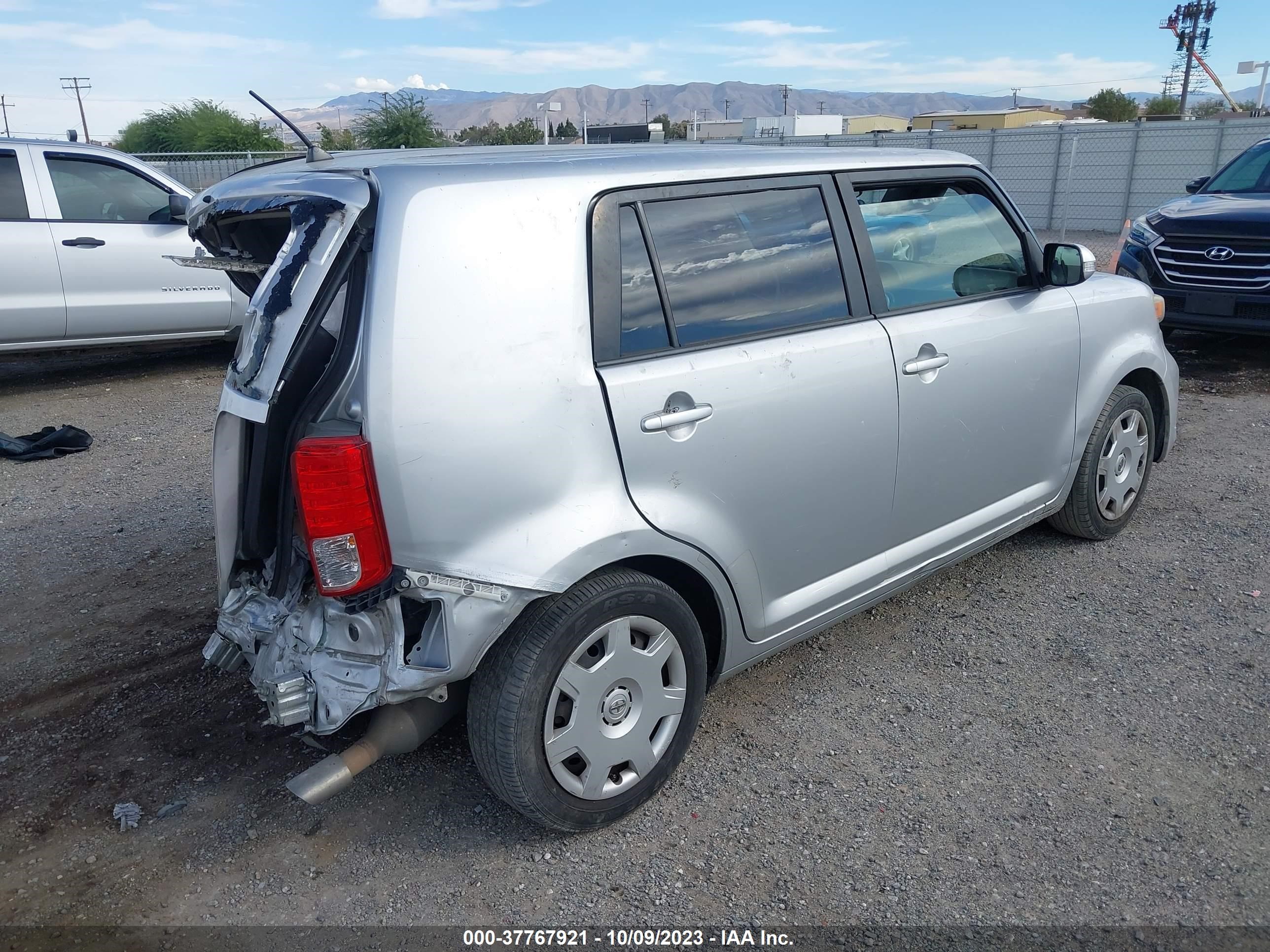 Photo 3 VIN: JTLZE4FE0EJ064631 - SCION XB 