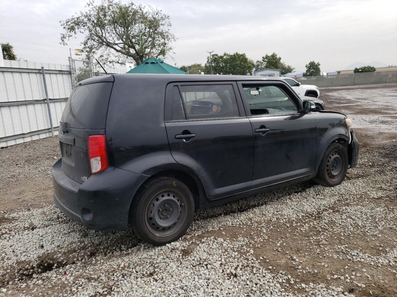 Photo 2 VIN: JTLZE4FE0FJ069930 - SCION XB 