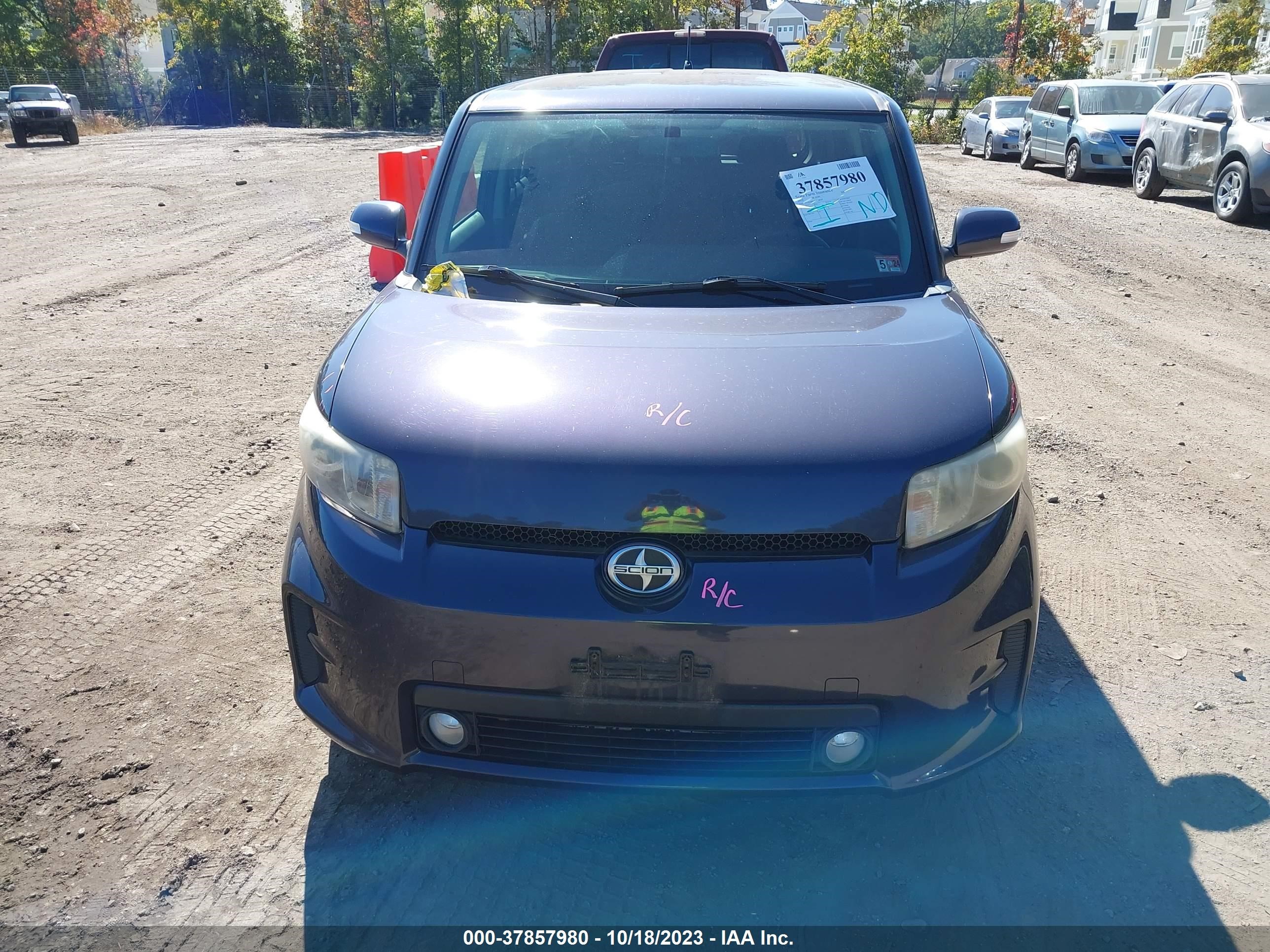 Photo 11 VIN: JTLZE4FE1CJ028024 - SCION XB 