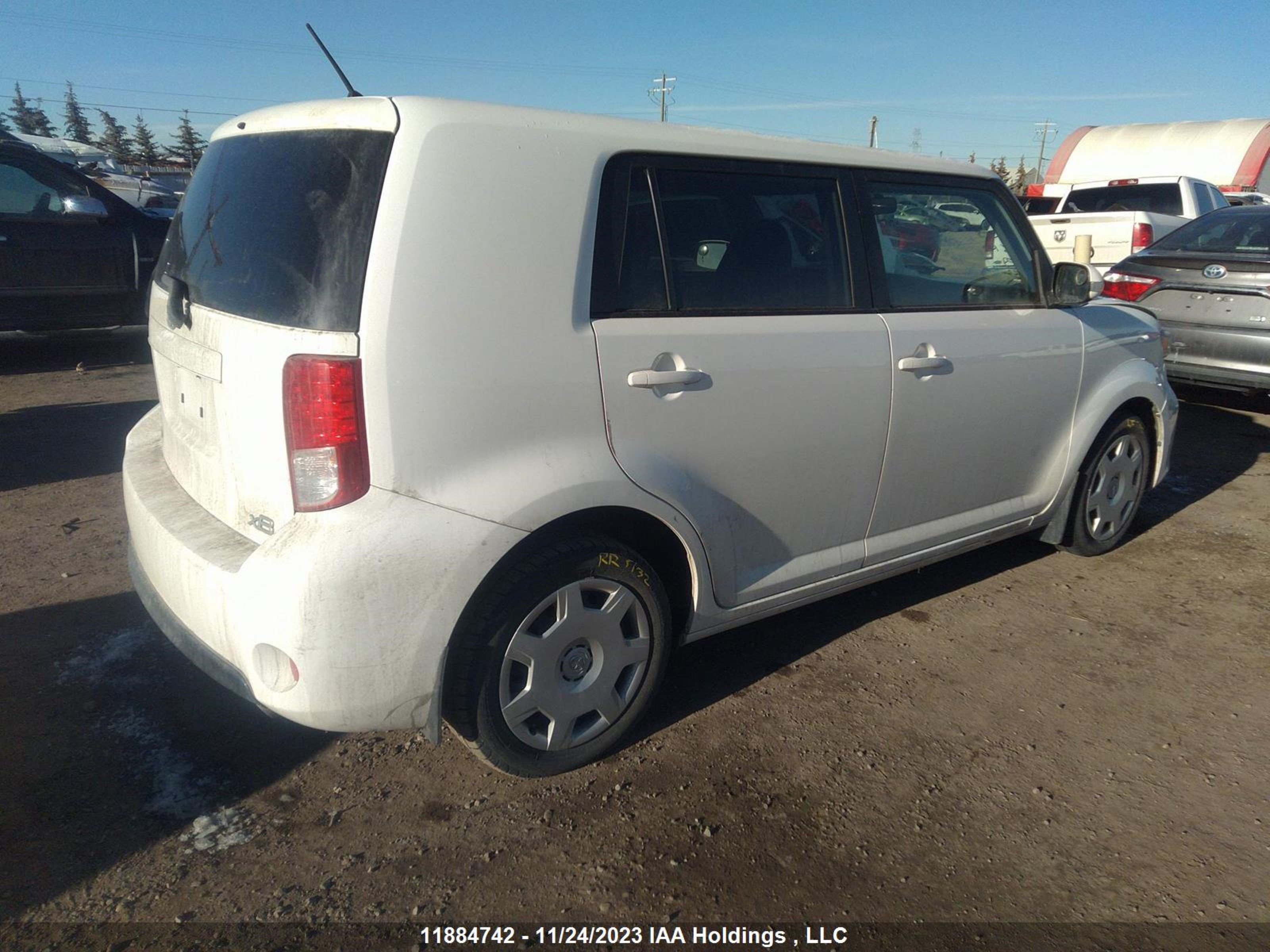 Photo 3 VIN: JTLZE4FE1DJ034455 - SCION XB 