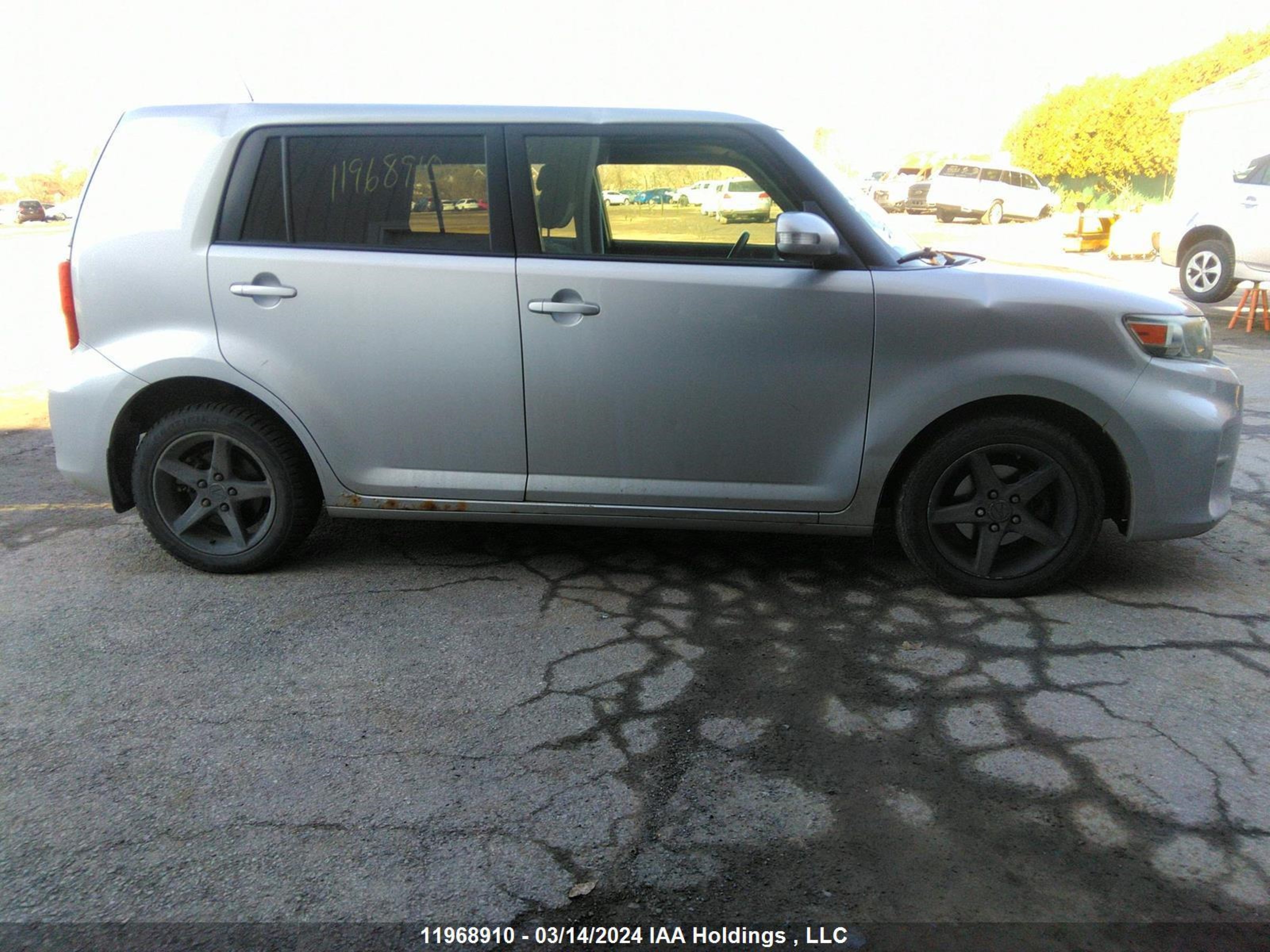 Photo 12 VIN: JTLZE4FE1FJ071816 - SCION XB 