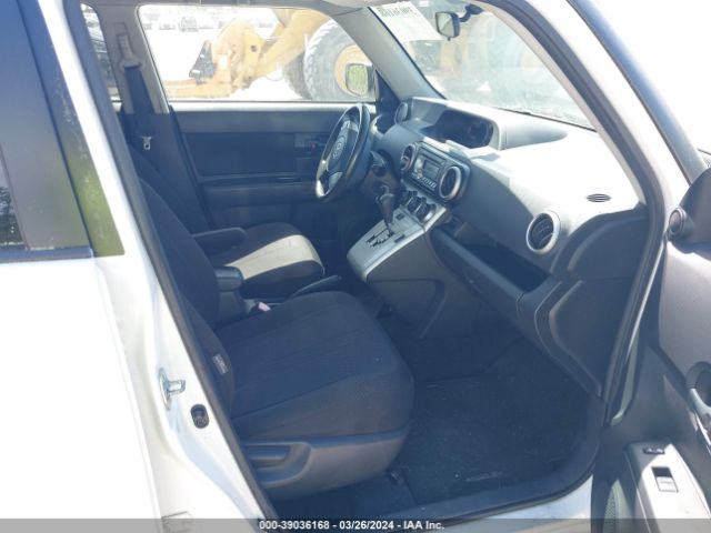 Photo 4 VIN: JTLZE4FE2A1104878 - SCION XB 