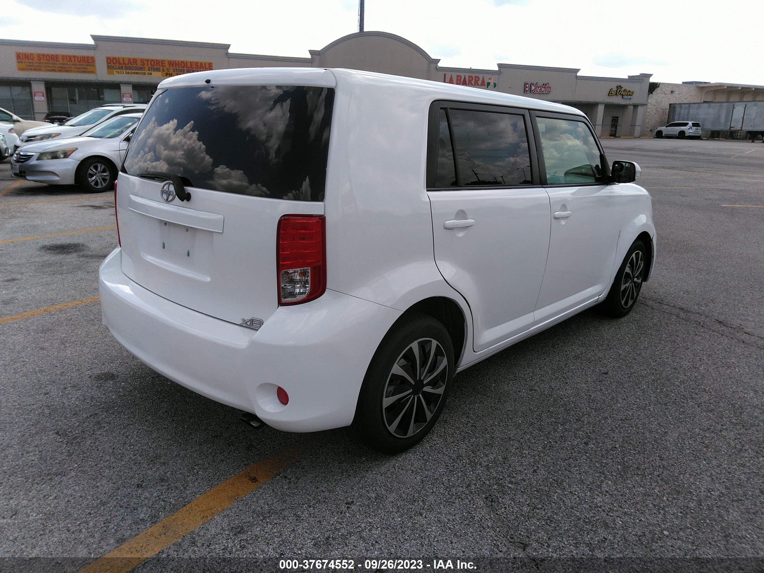 Photo 4 VIN: JTLZE4FE2CJ024239 - SCION XB 