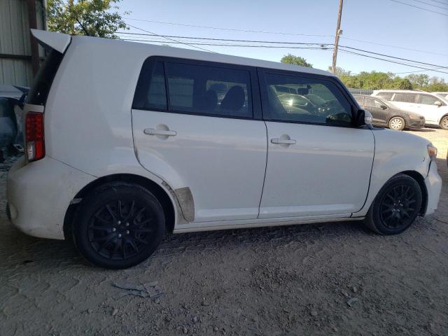 Photo 2 VIN: JTLZE4FE2FJ067225 - TOYOTA SCION 