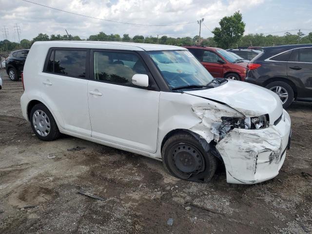 Photo 3 VIN: JTLZE4FE2FJ072201 - TOYOTA SCION 