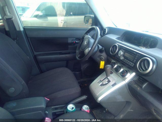 Photo 4 VIN: JTLZE4FE3A1101133 - SCION XB 