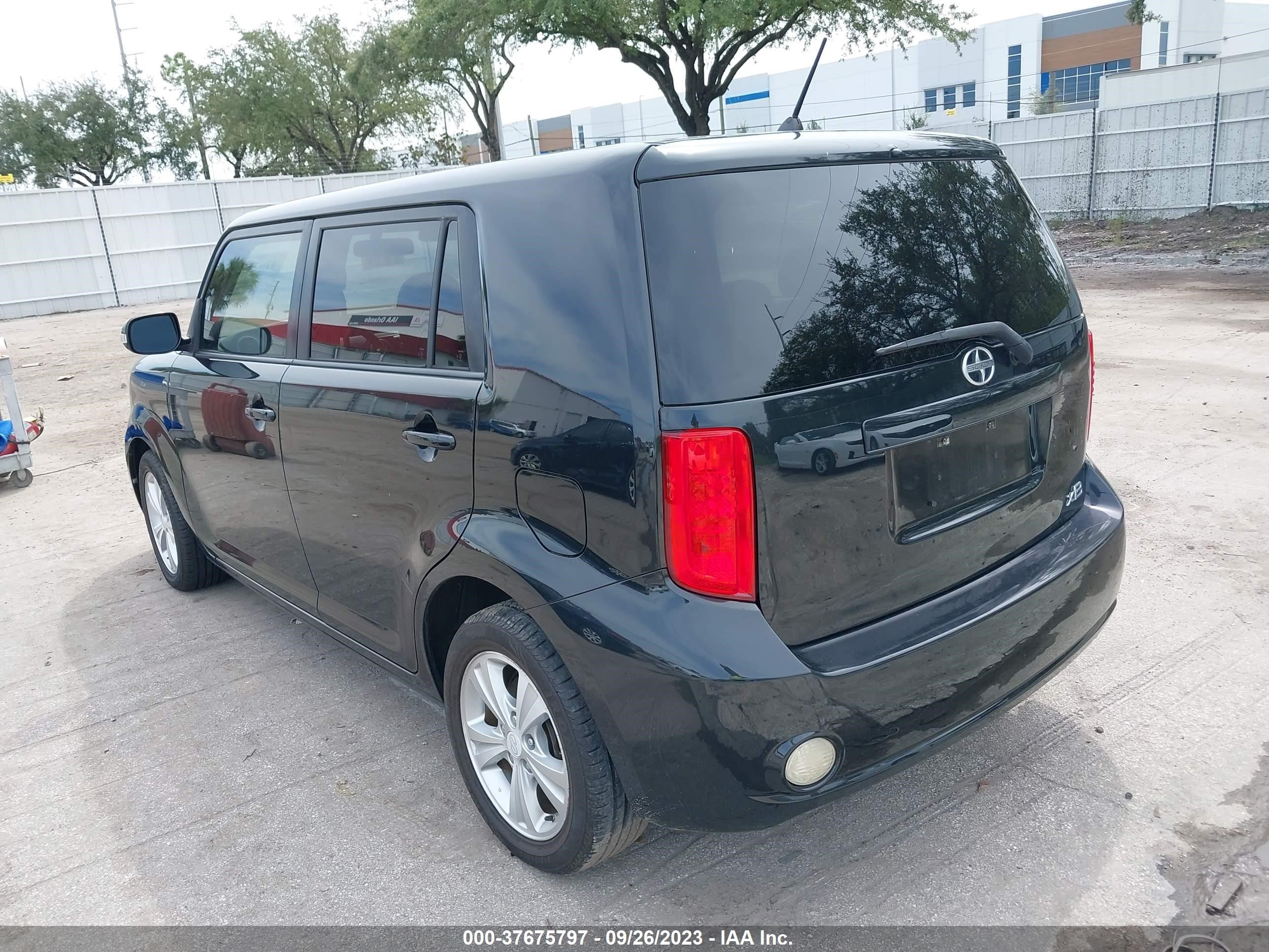 Photo 2 VIN: JTLZE4FE3A1113492 - SCION XB 